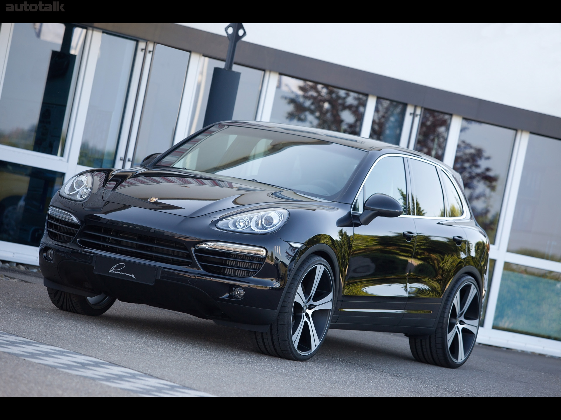 2010 Lumma Design Porsche Cayenne