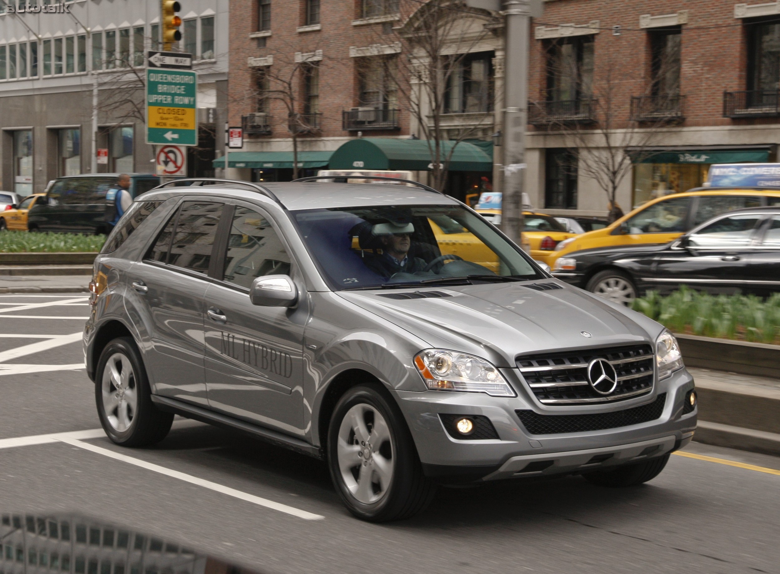 2010 Mercedes-Benz ML450 HYBRID