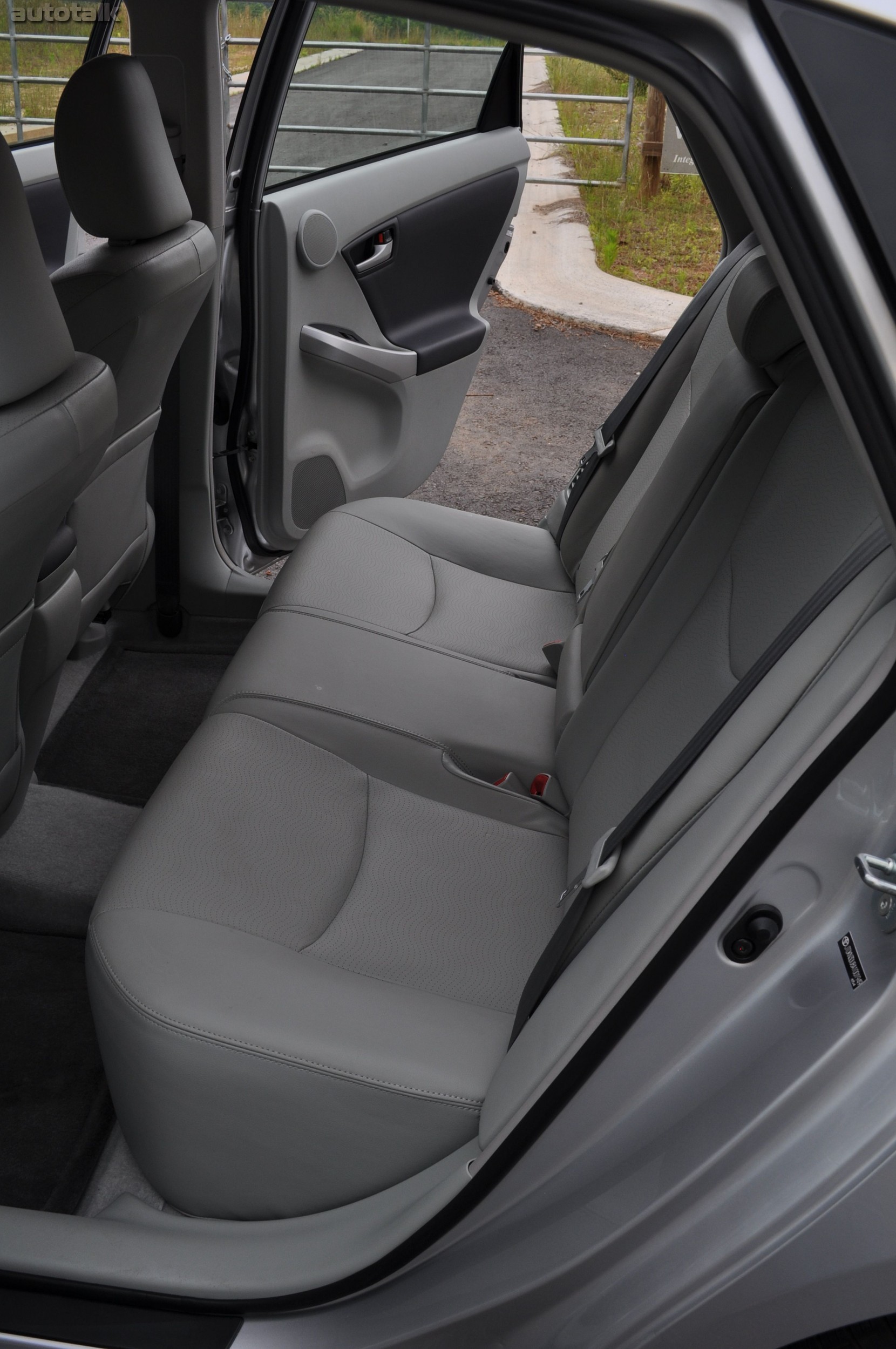 2010 Toyota Prius Review