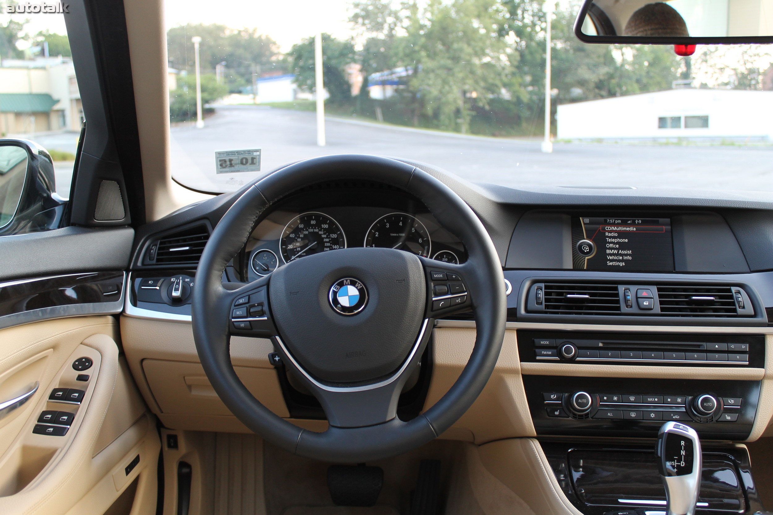 2011 BMW 528i Review