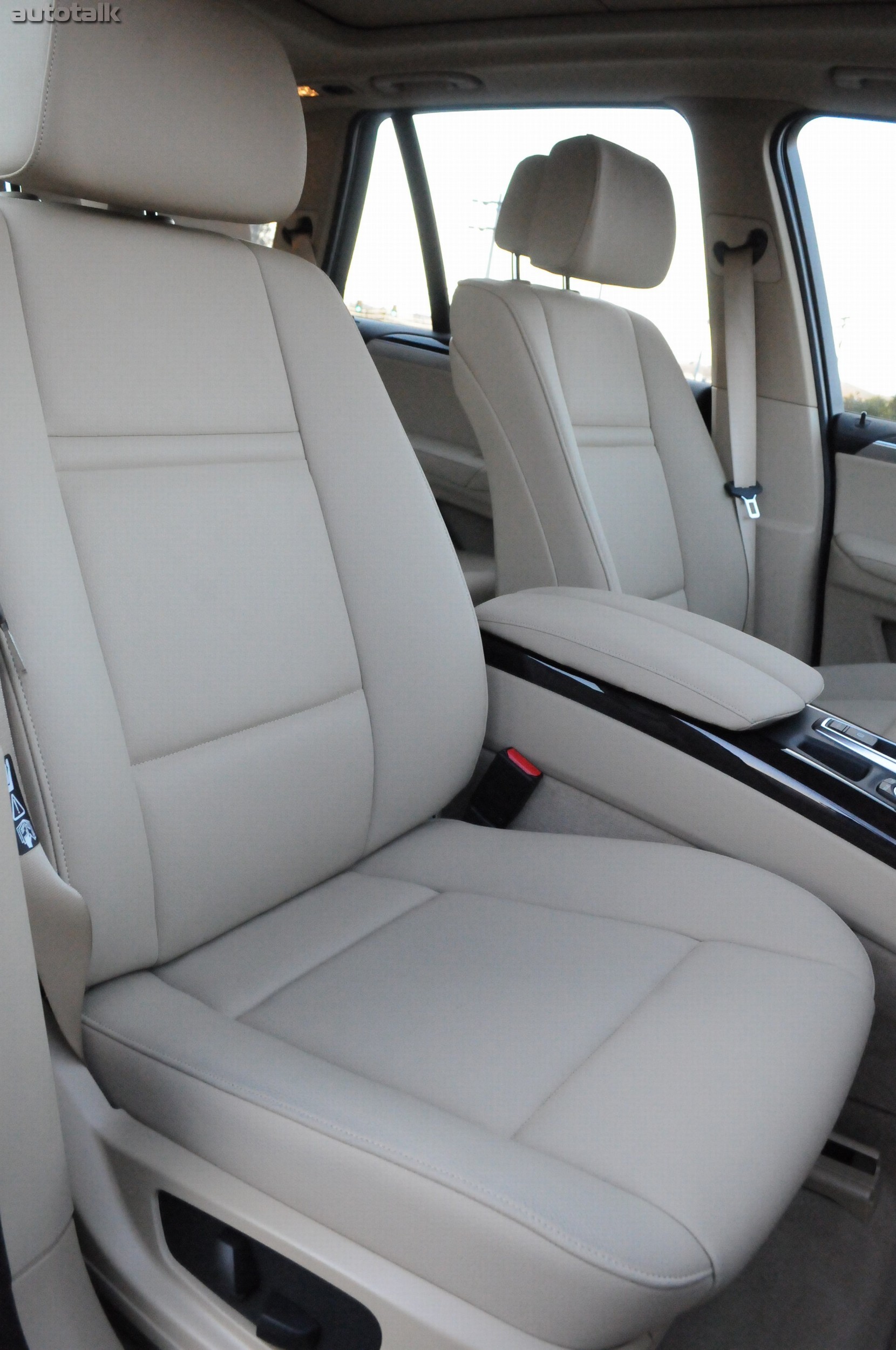 2011 BMW X5 Review