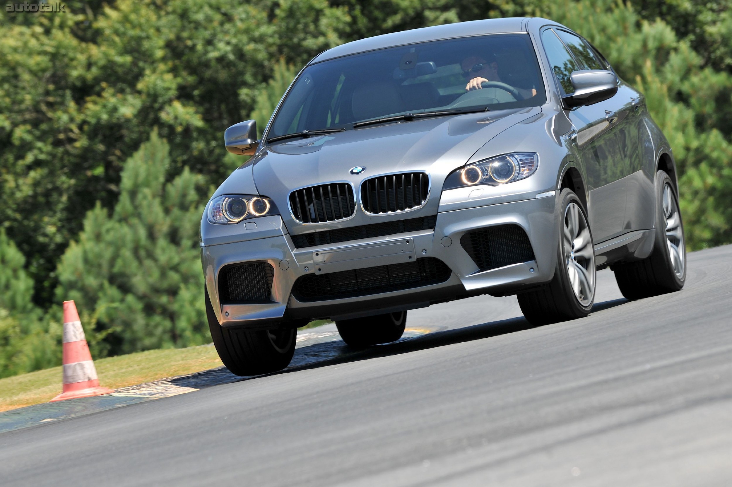 2011 BMW X6 M