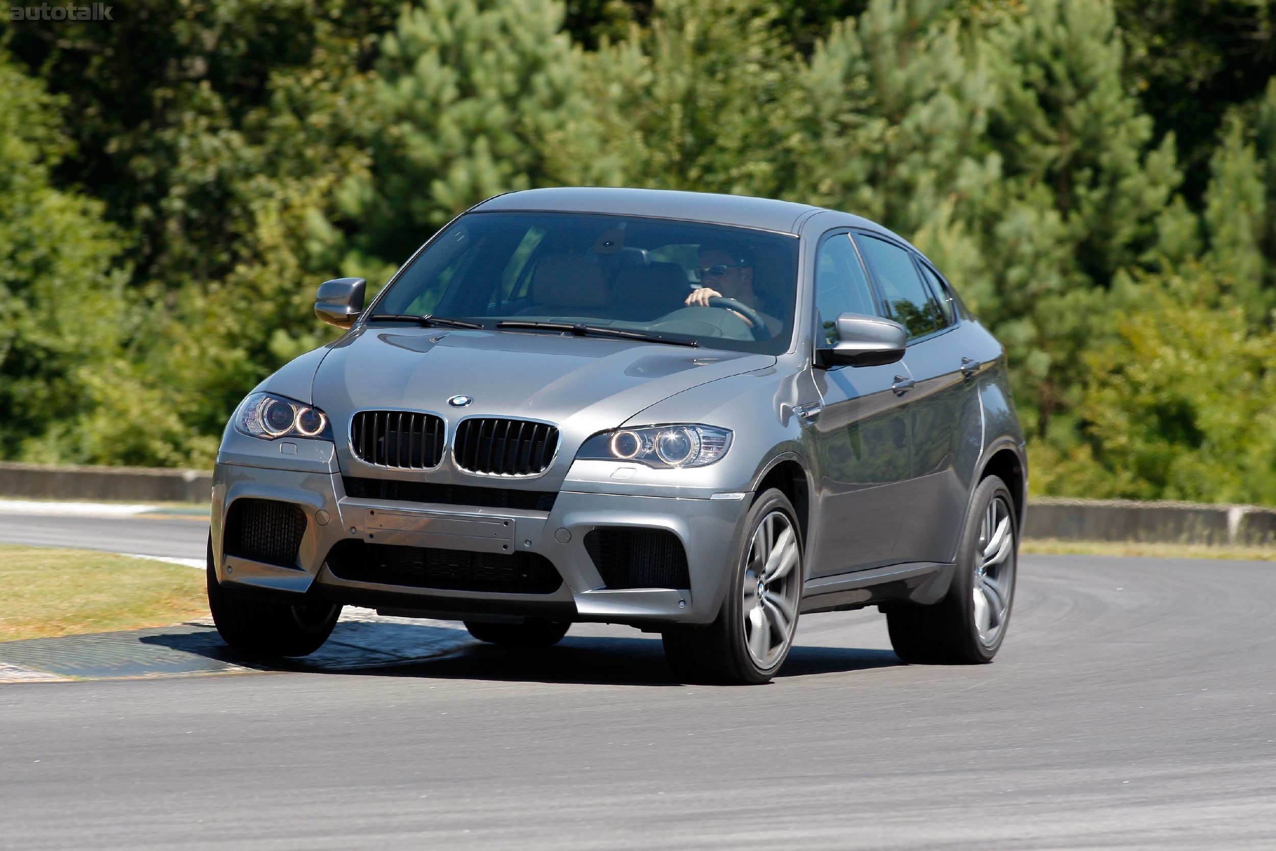 2011 BMW X6 M