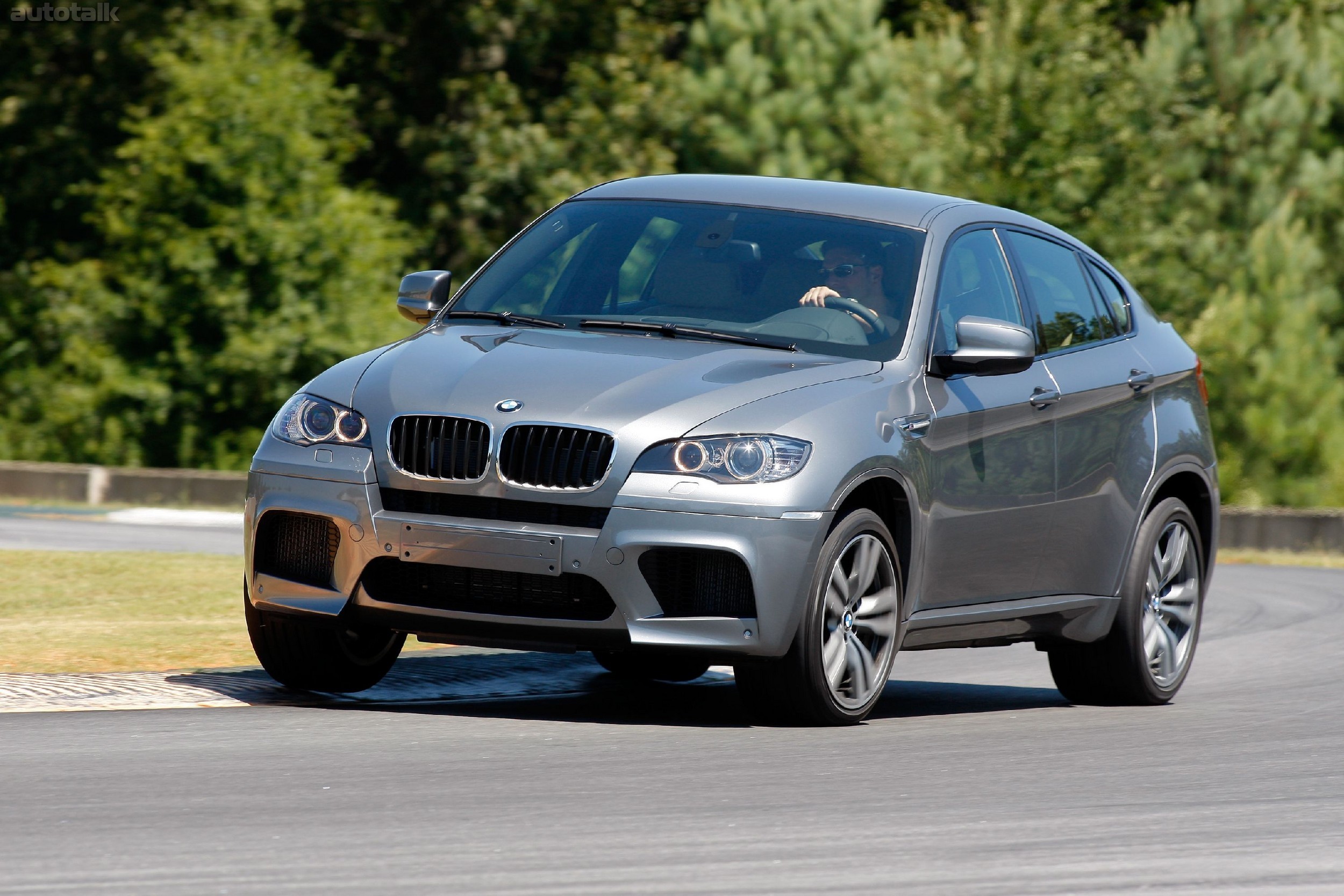 2011 BMW X6 M