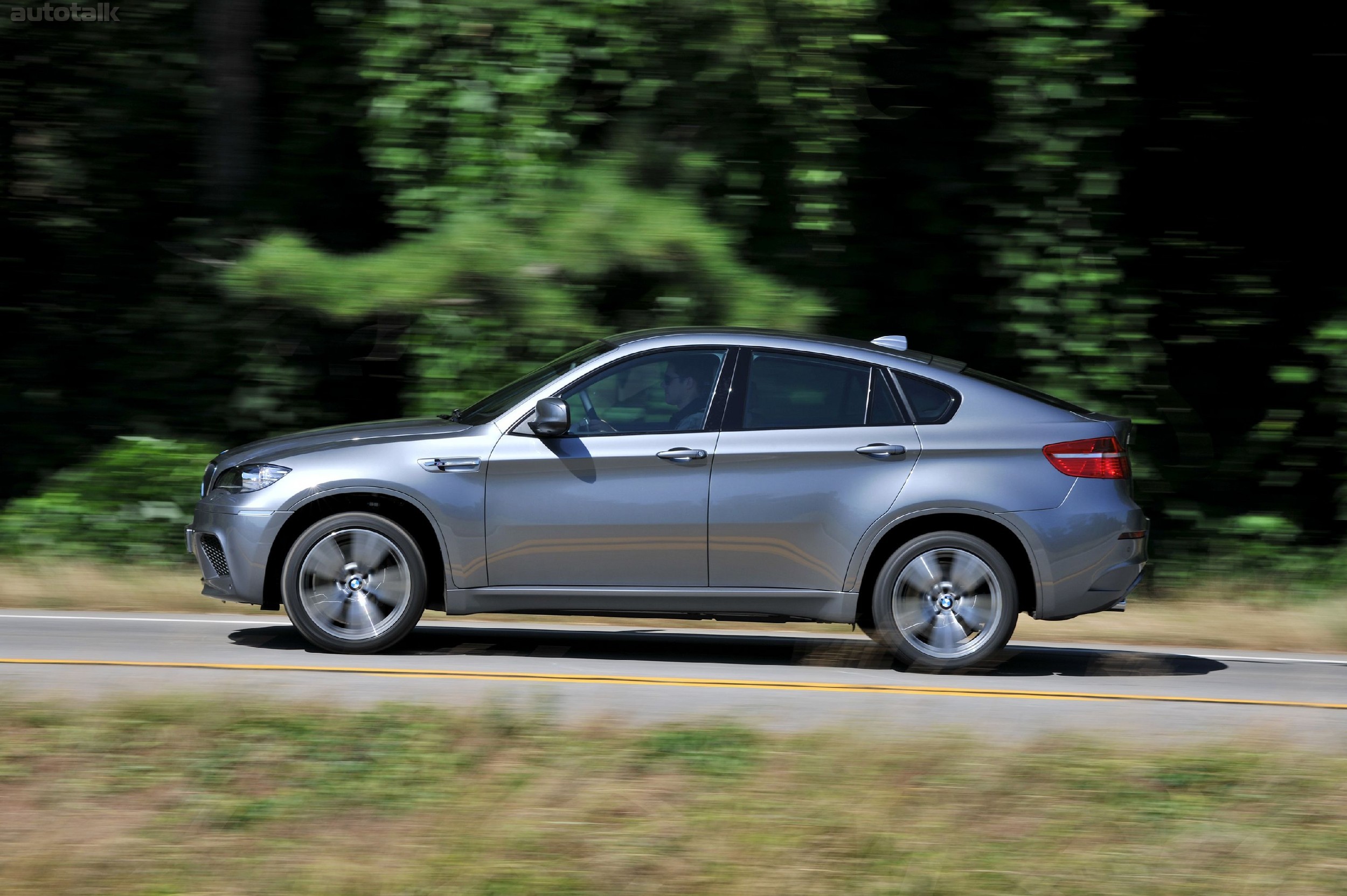 2011 BMW X6 M