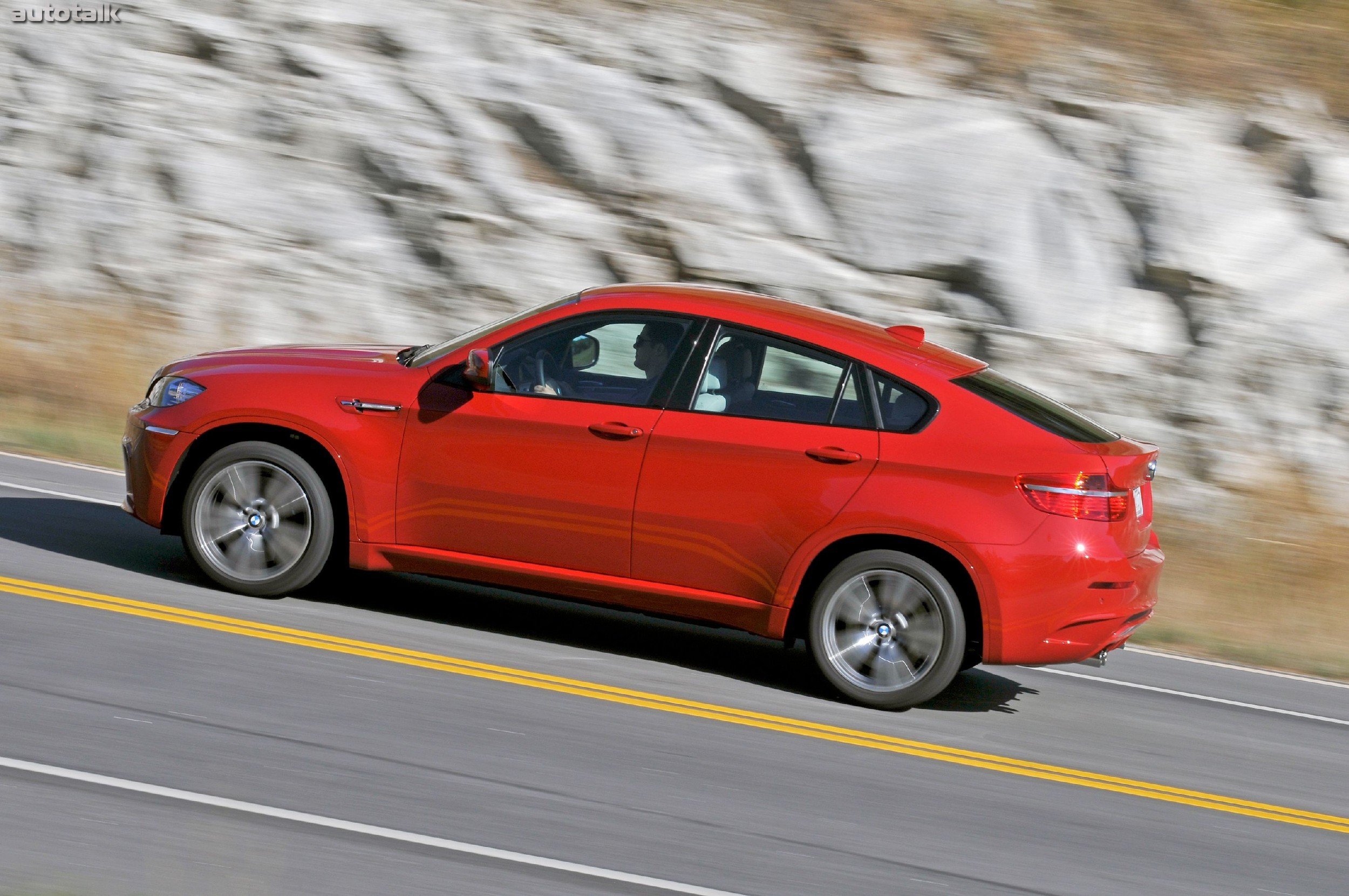 2011 BMW X6 M