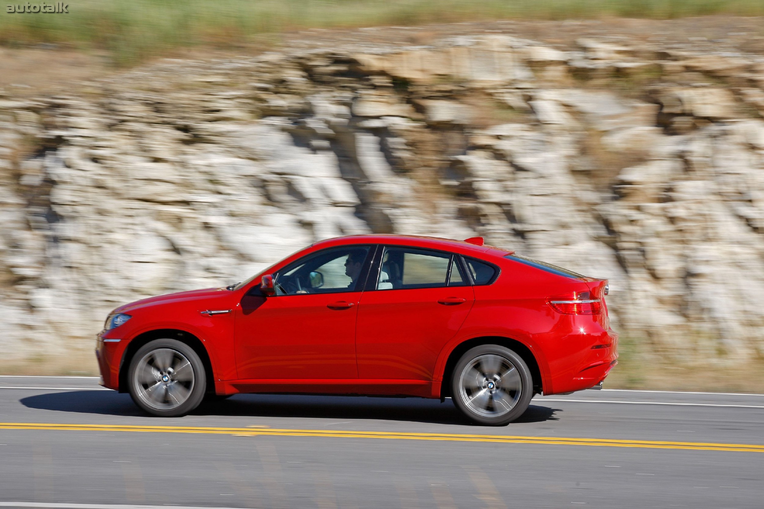 2011 BMW X6 M