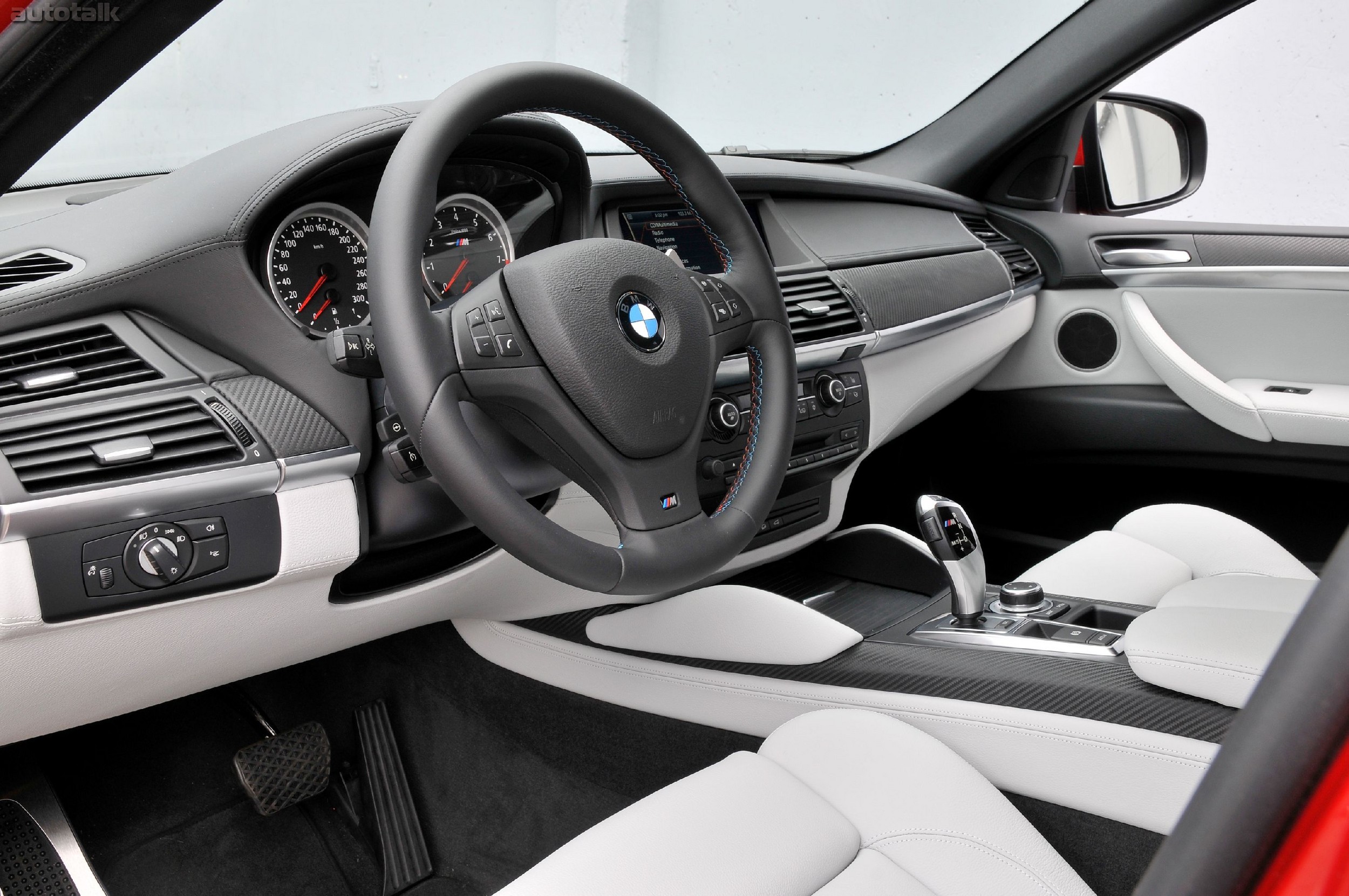 2011 BMW X6 M