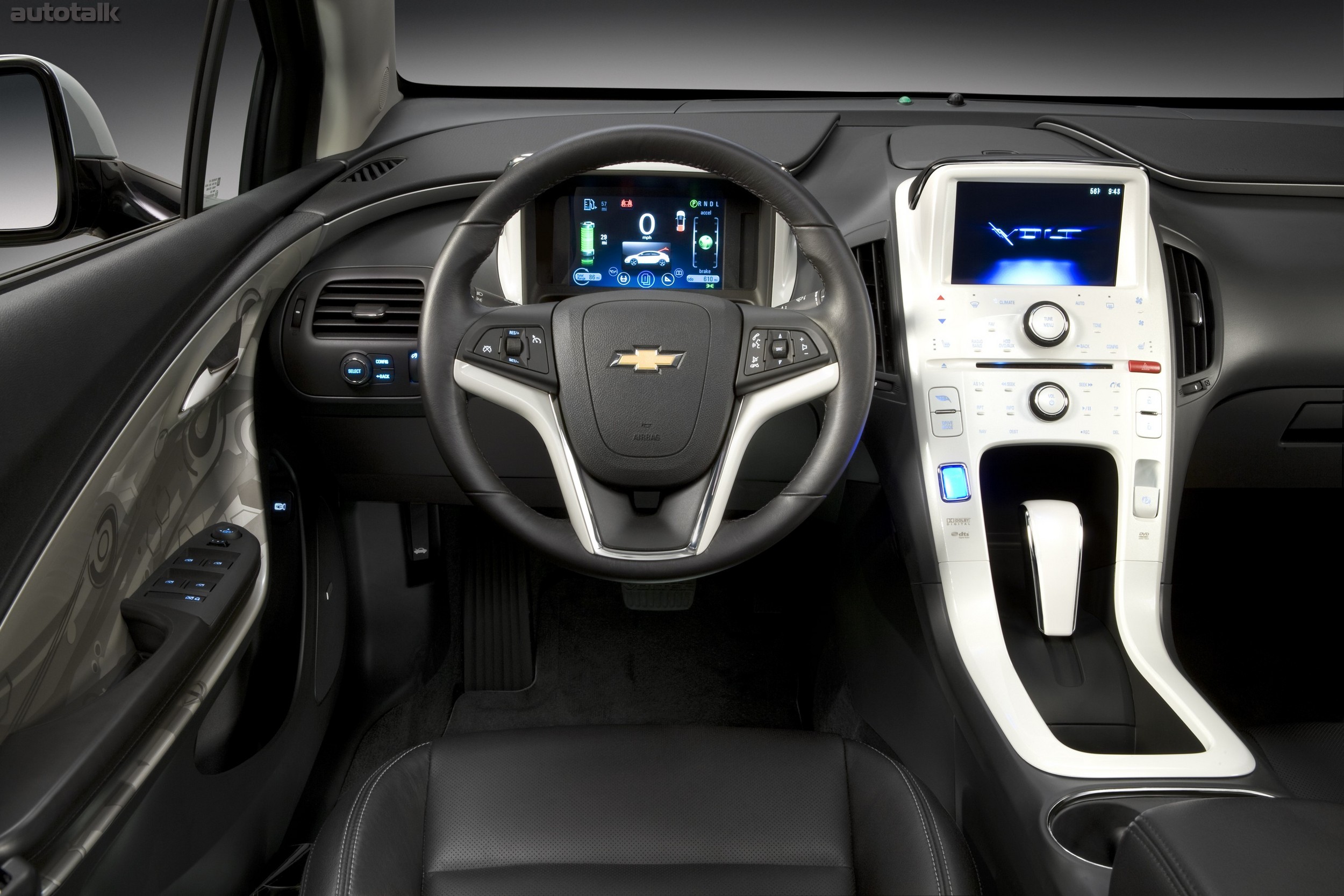 Автомобиль вольт. Chevrolet Volt 2 салон. Chevrolet Volt 2010 салон. Chevrolet Volt 2012 салон. Chevrolet Volt 2014 Interior.