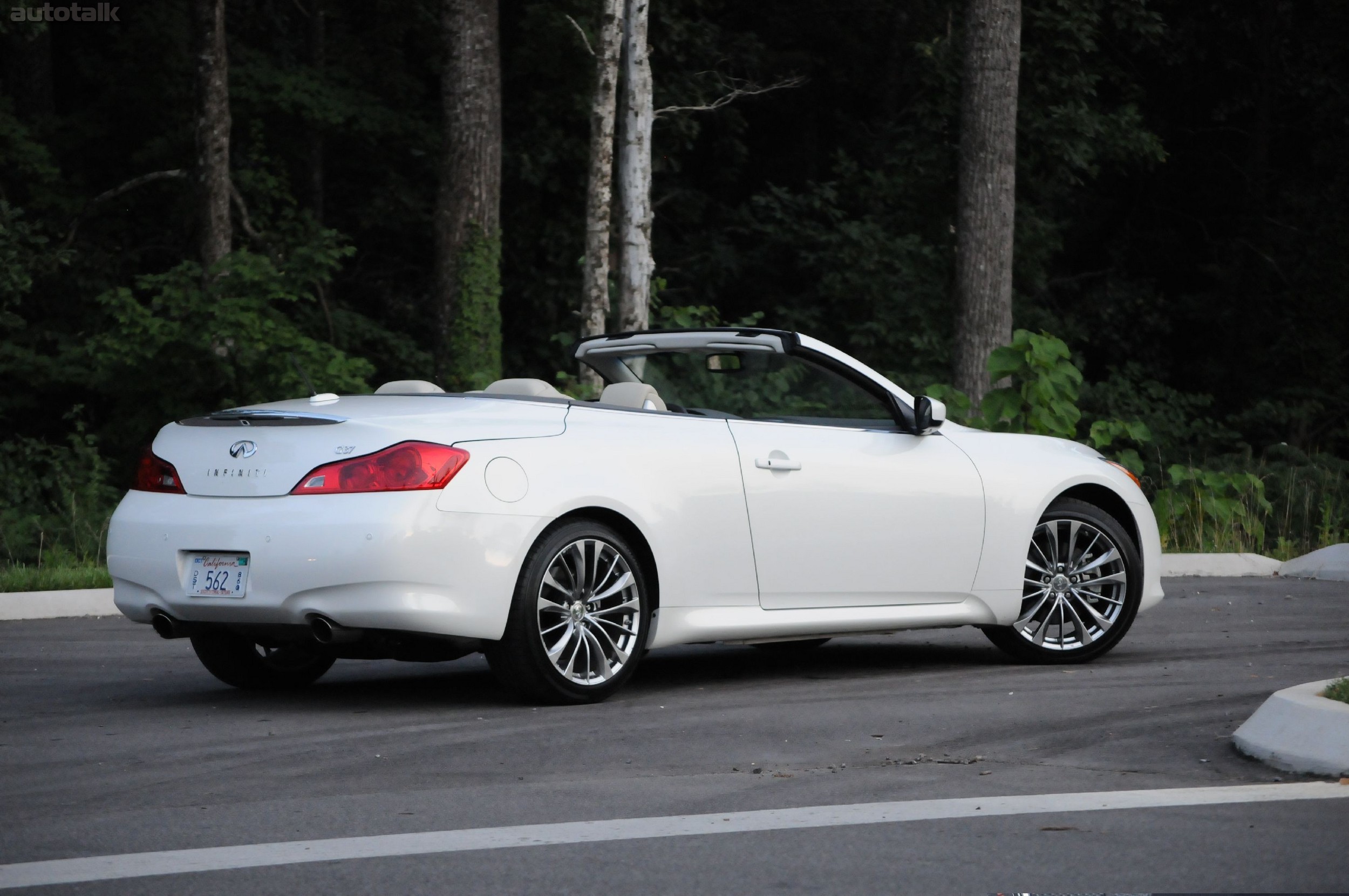 2011 Infiniti G37 Convertible Review