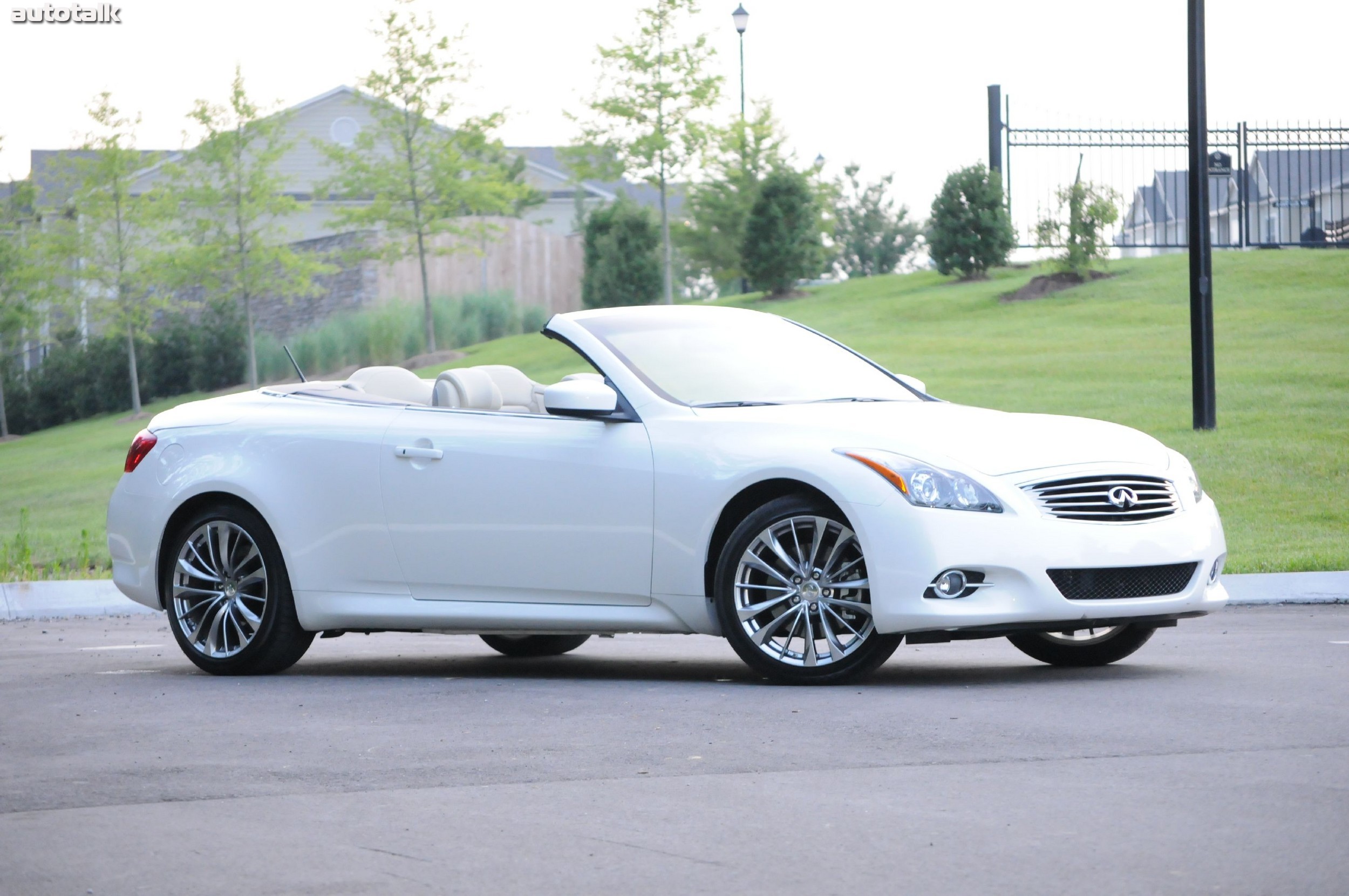 2011 Infiniti G37 Convertible Review