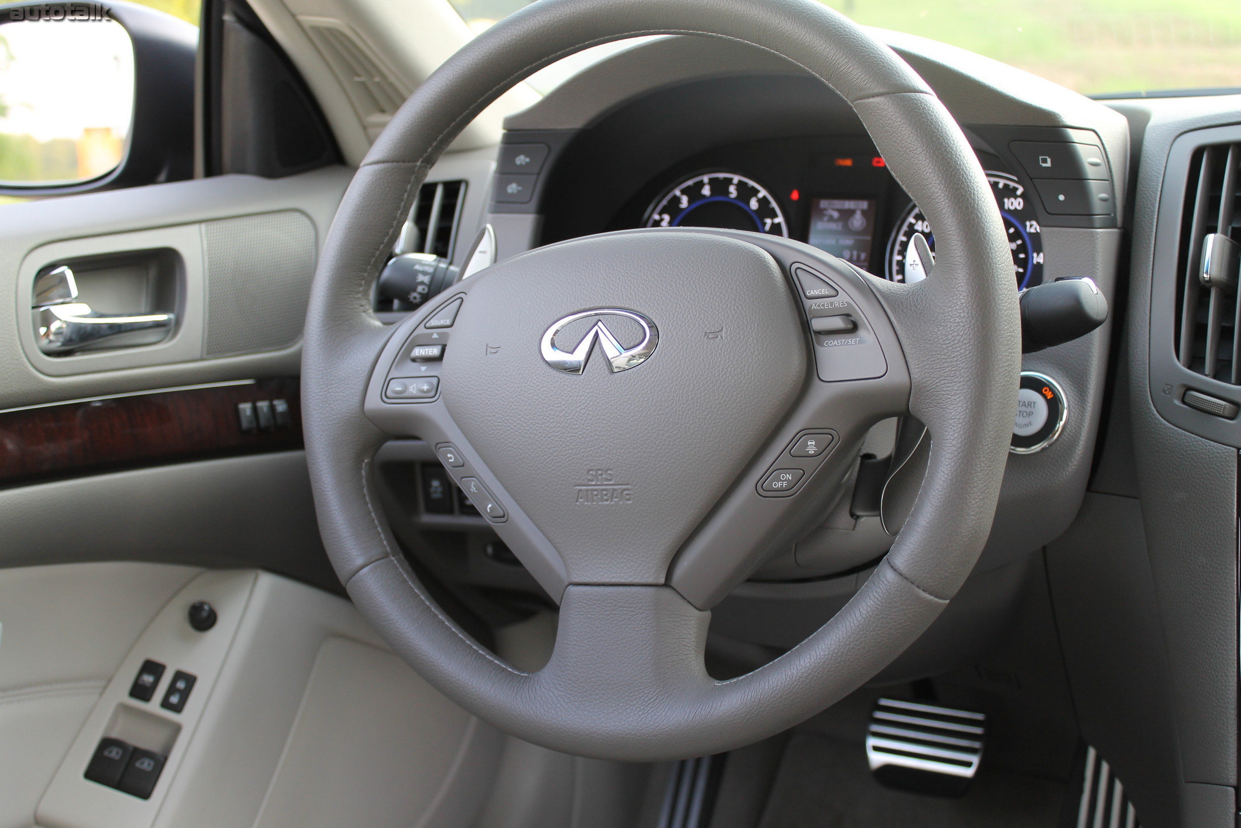 2011 Infiniti G37S Coupe Review