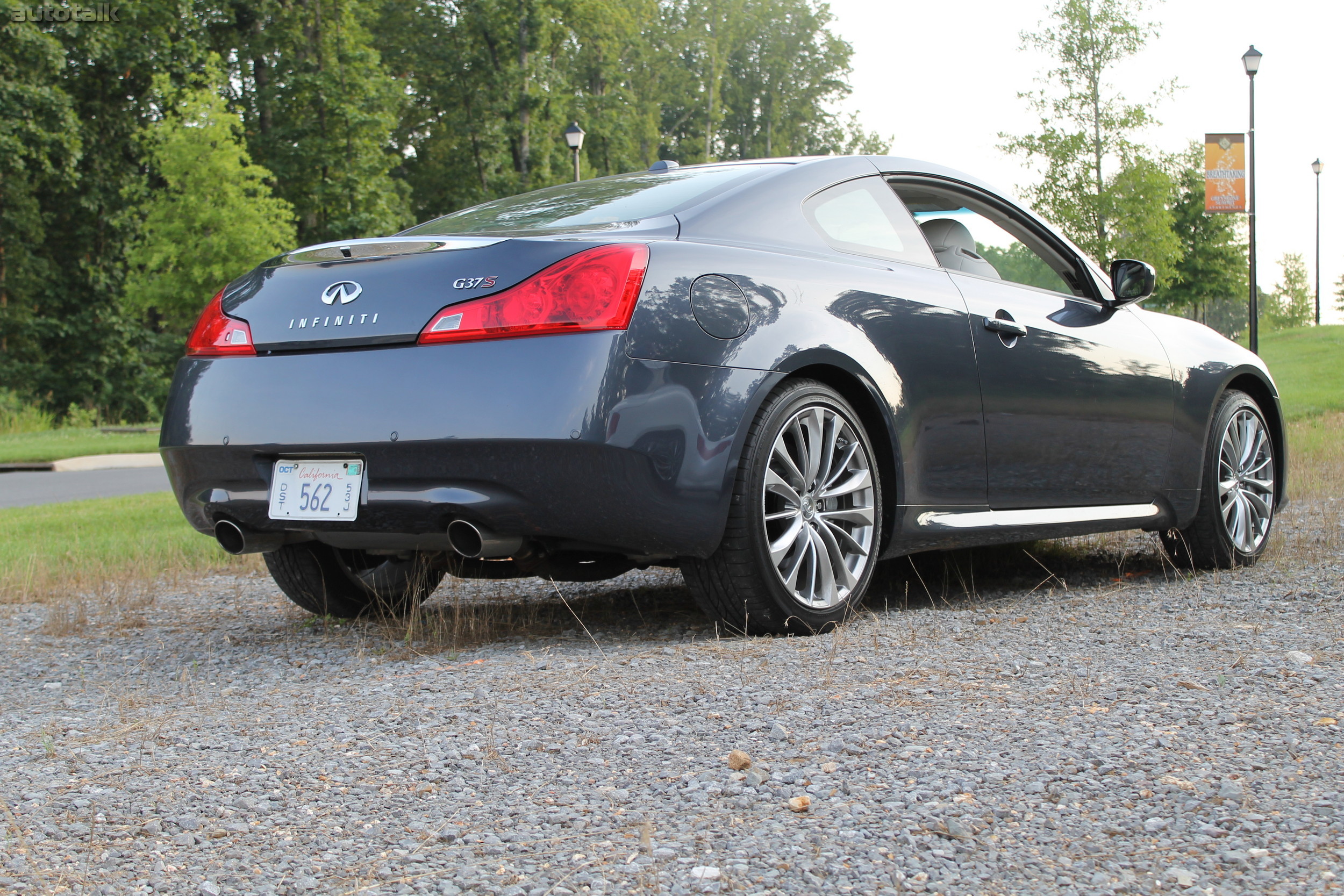 2011 Infiniti G37S Coupe Review