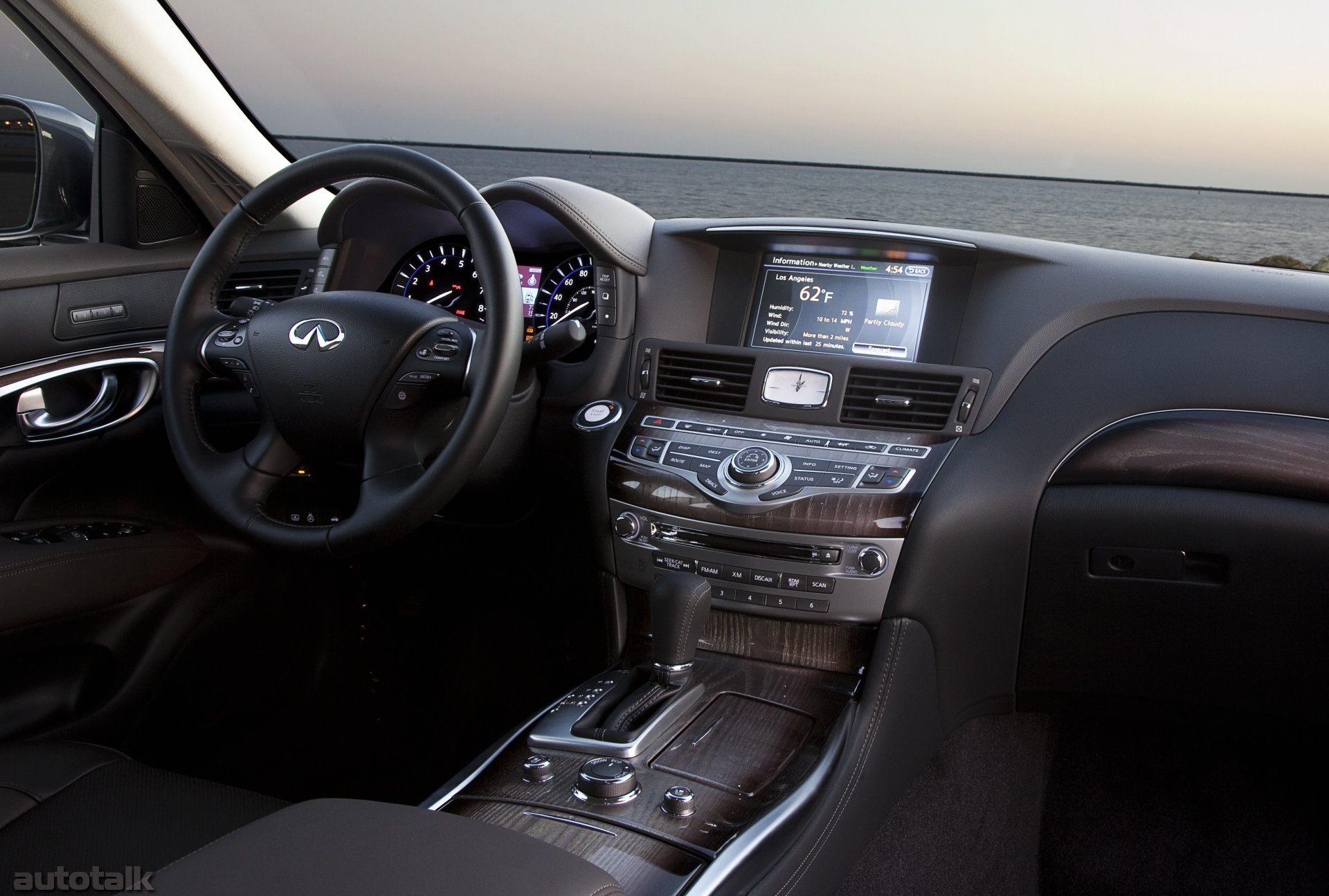 2011 Infiniti M