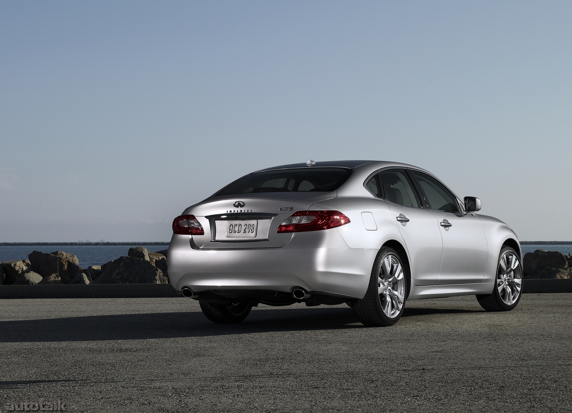 2011 Infiniti M