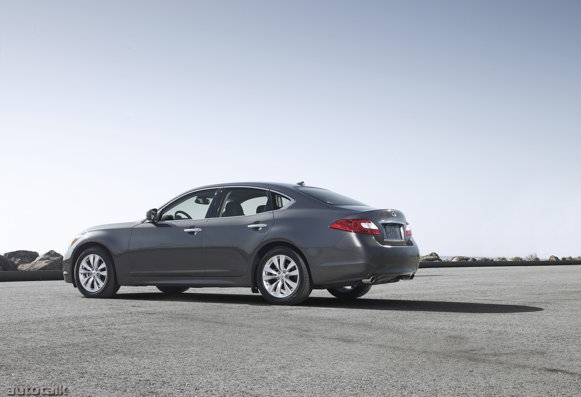 2011 Infiniti M