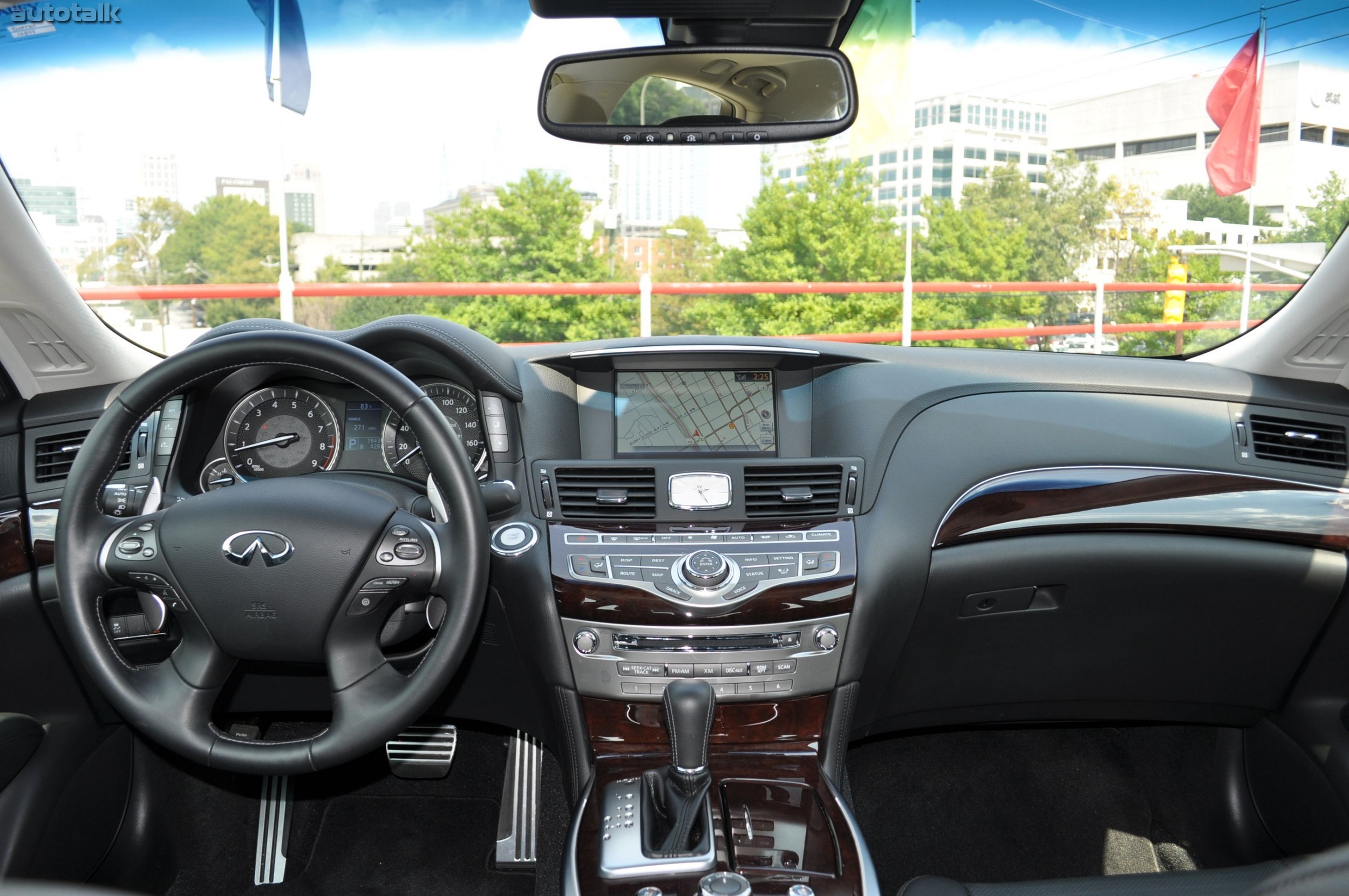 2011 Infiniti M37 Review