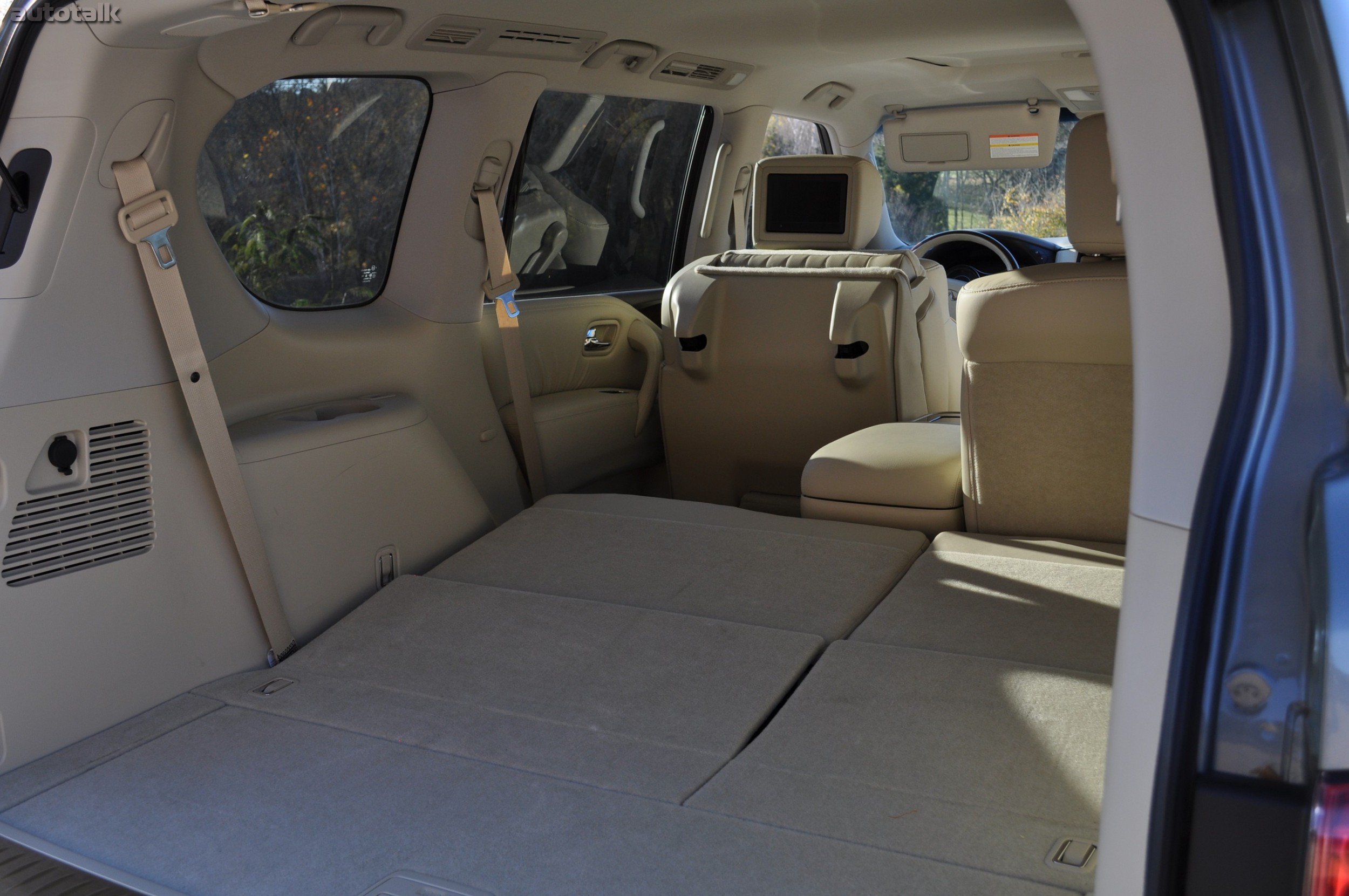 2011 Infiniti QX56 Review