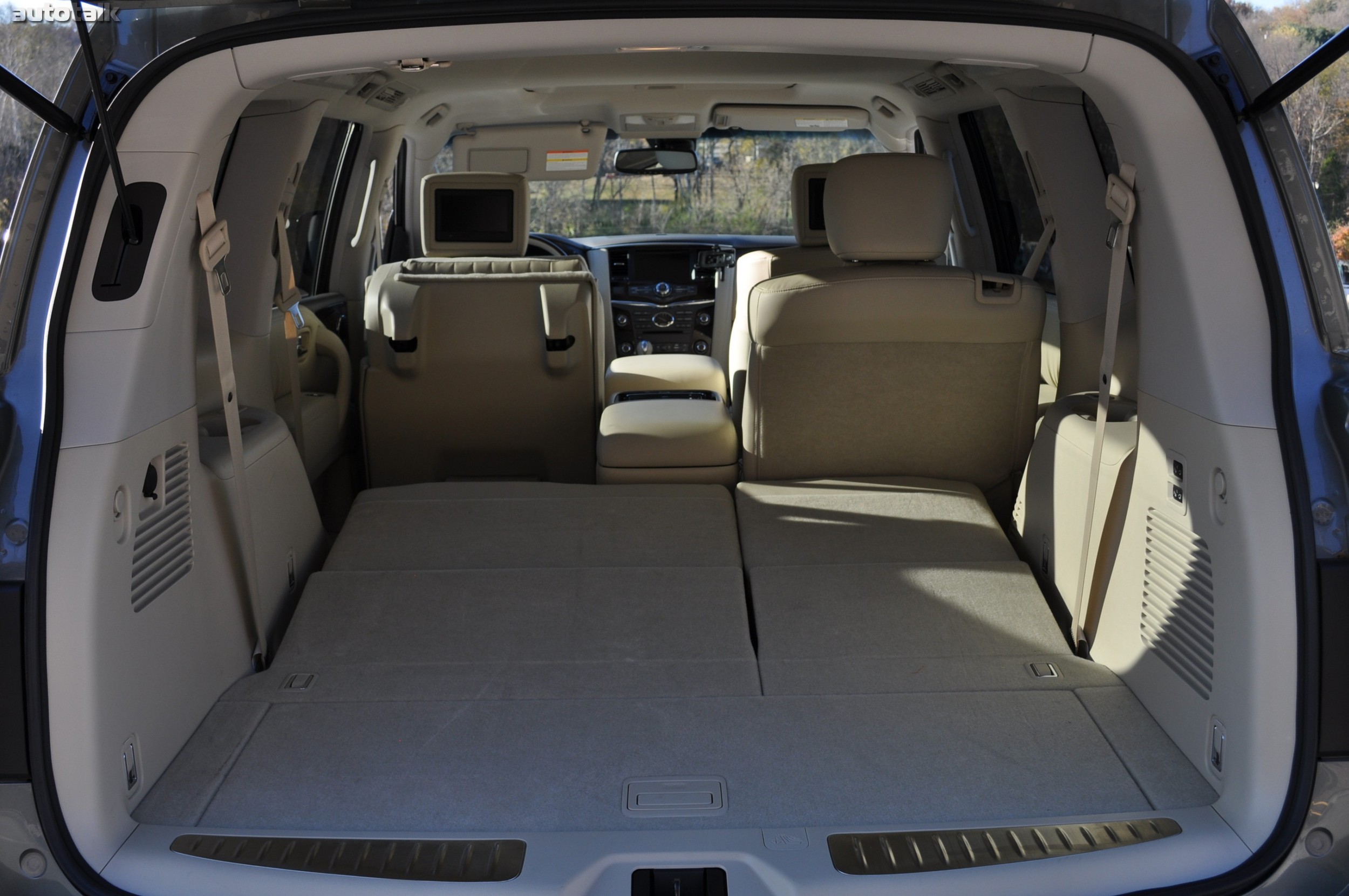 2011 Infiniti QX56 Review