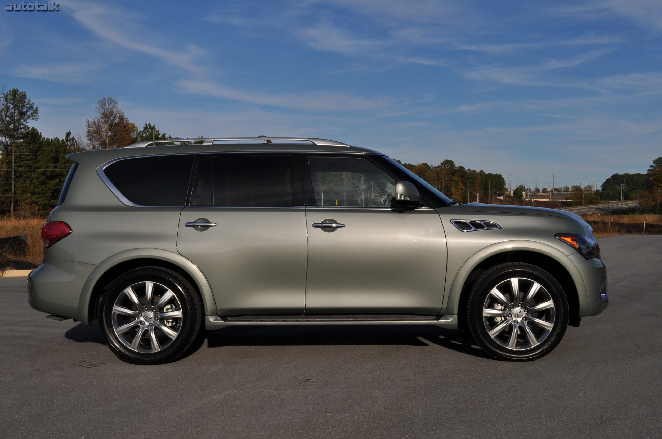 2011 Infiniti QX56 Review