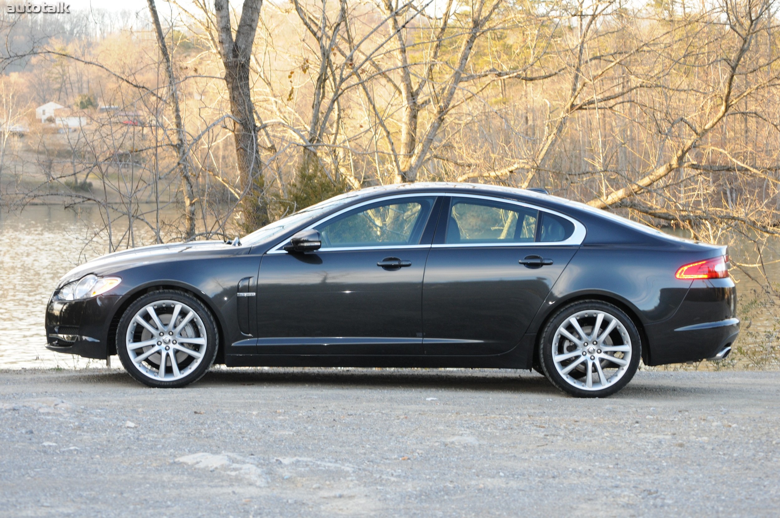 2011 Jaguar XF Review