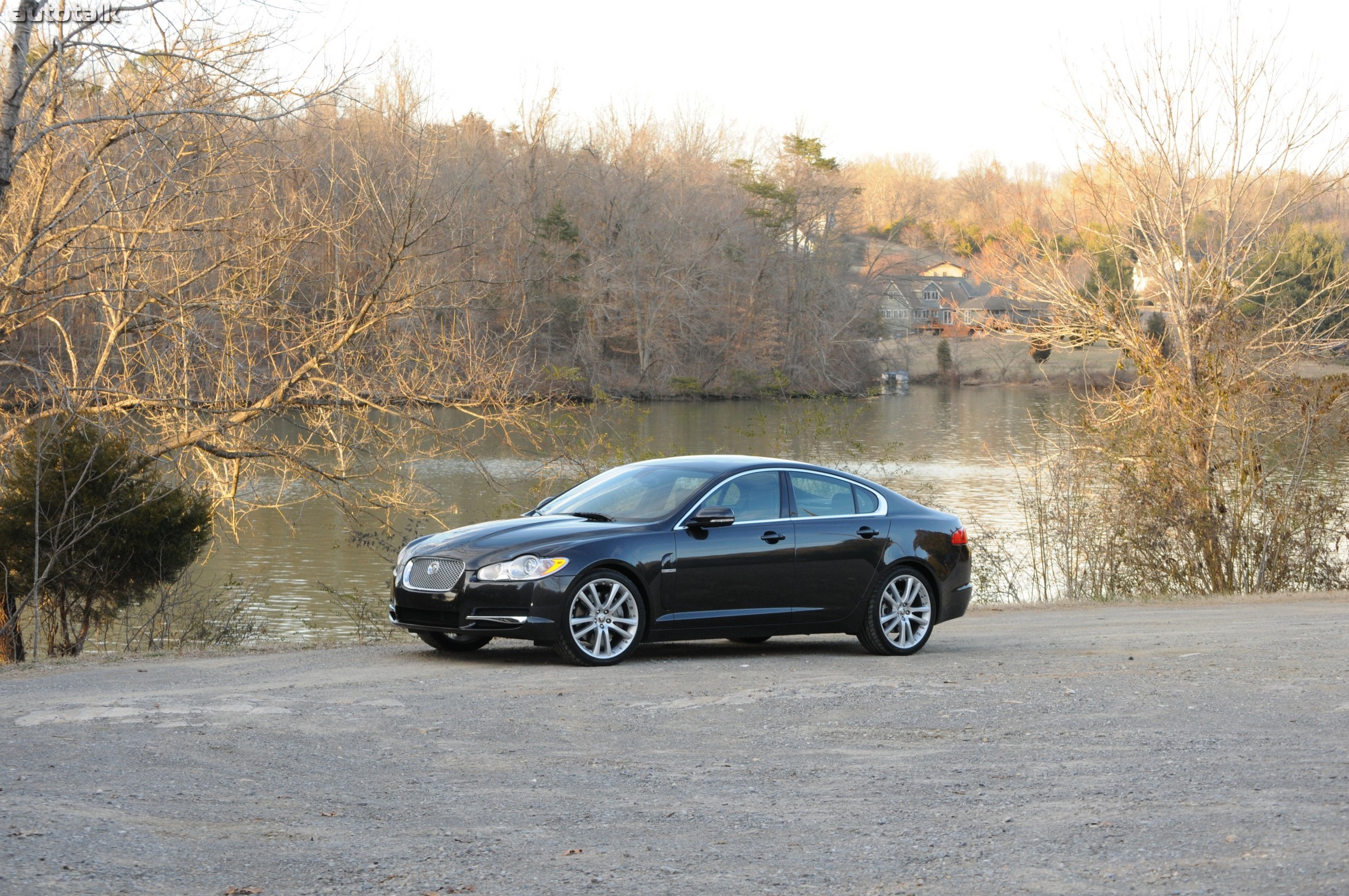 2011 Jaguar XF Review