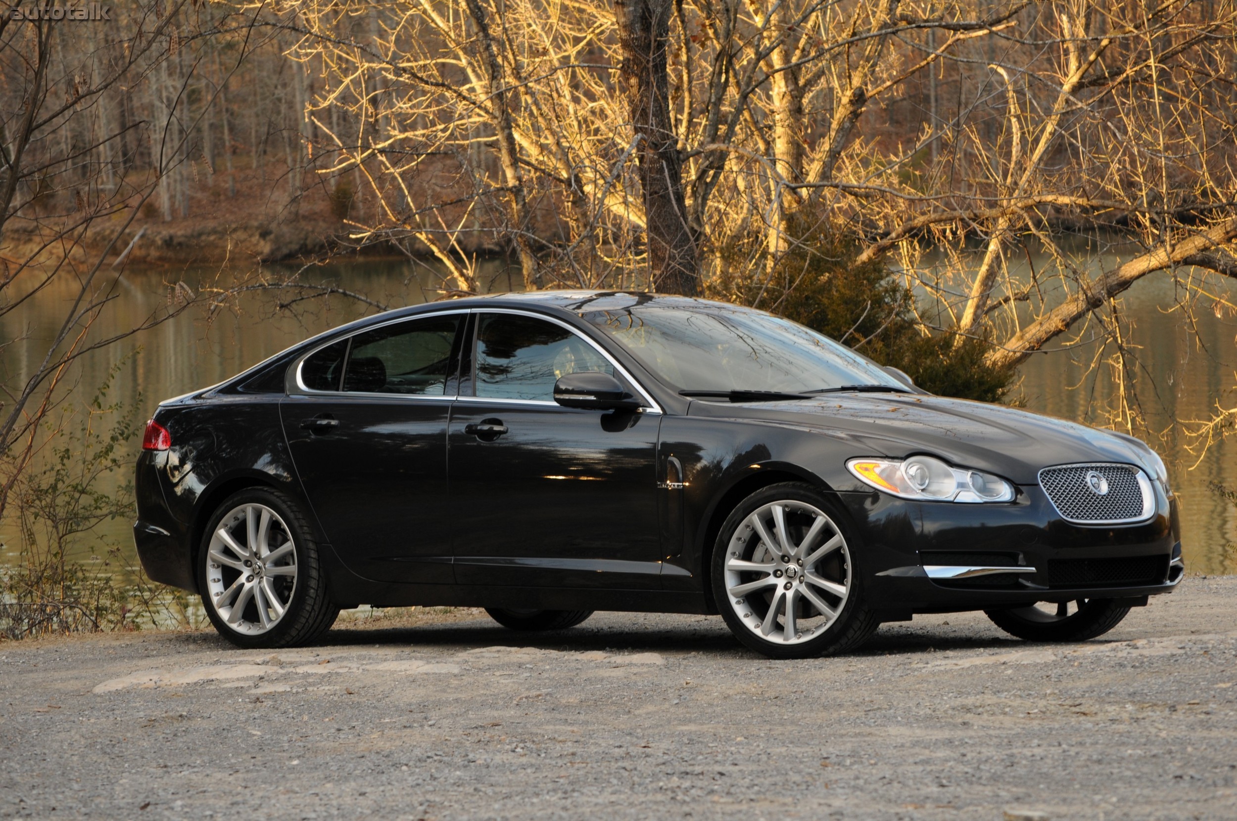 2011 Jaguar XF Review