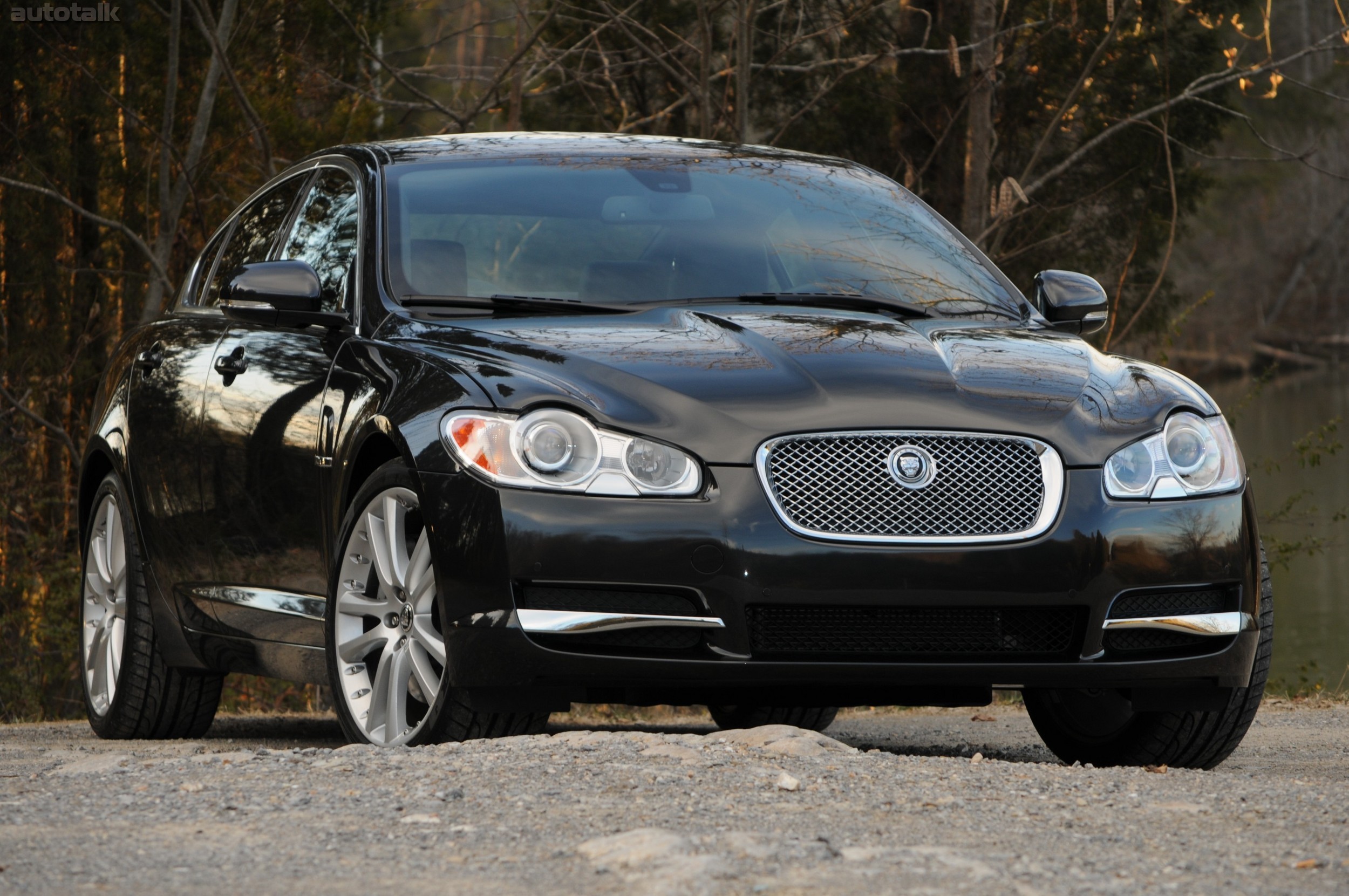 2011 Jaguar XF Review