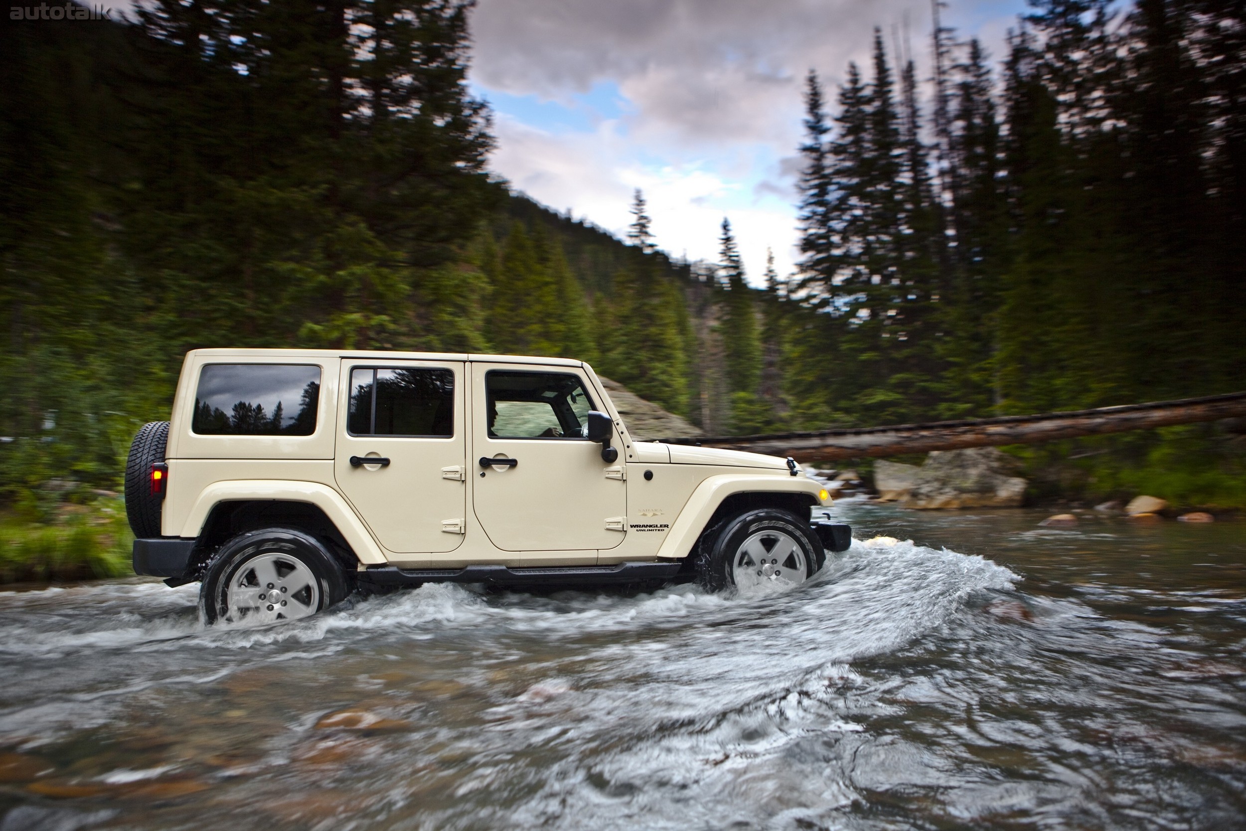 2011 Jeep Wrangler Sahara and Wrangler Unlimited Sahara