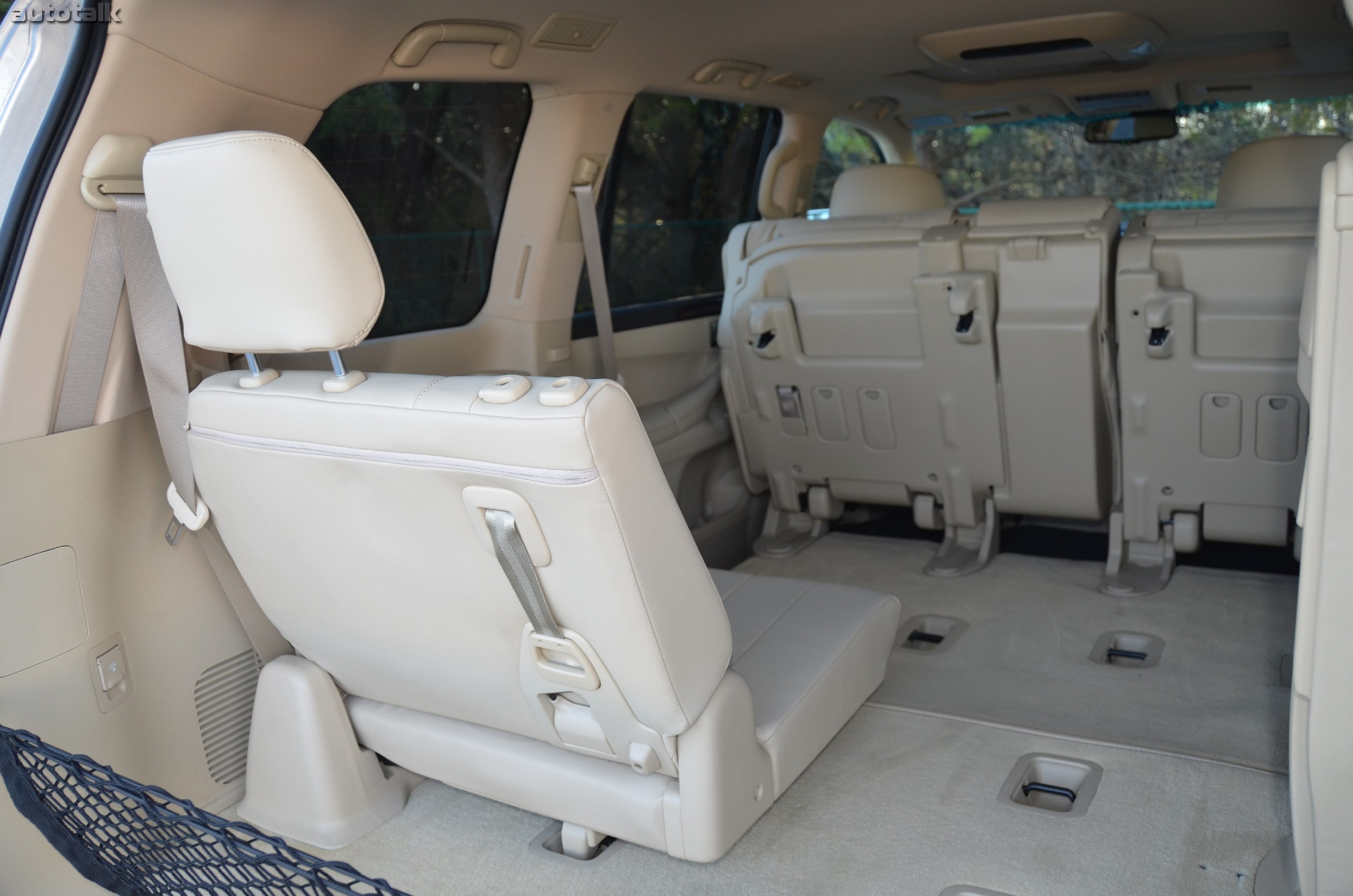 2011 Lexus LX 570 Review