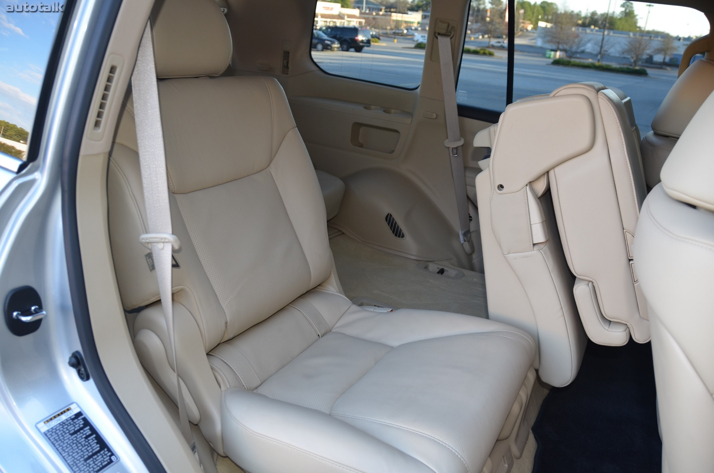 2011 Lexus LX 570 Review