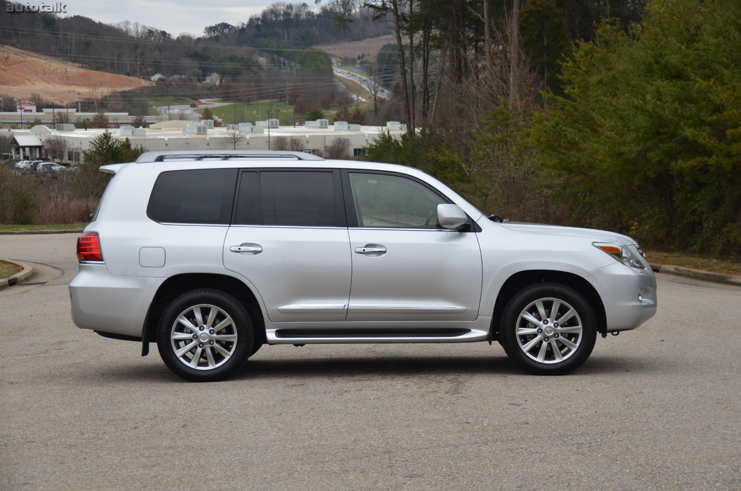 2011 Lexus LX 570 Review