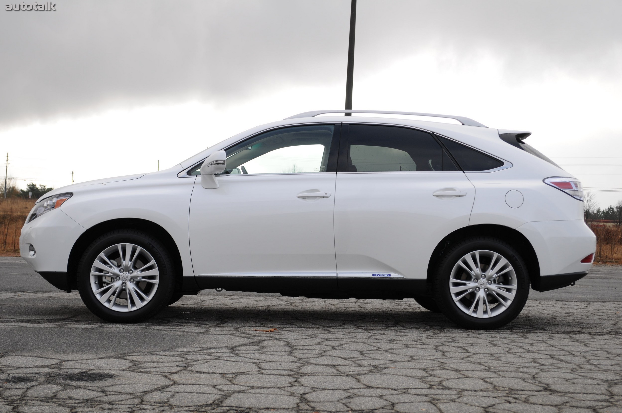 2011 Lexus RX450h Review