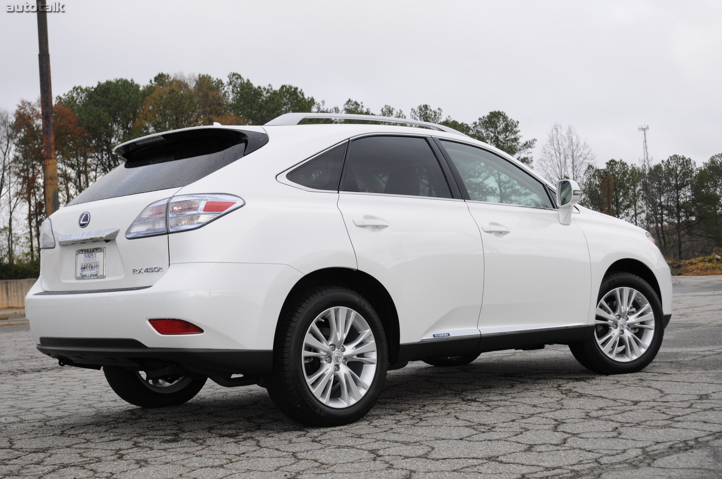 2011 Lexus RX450h Review