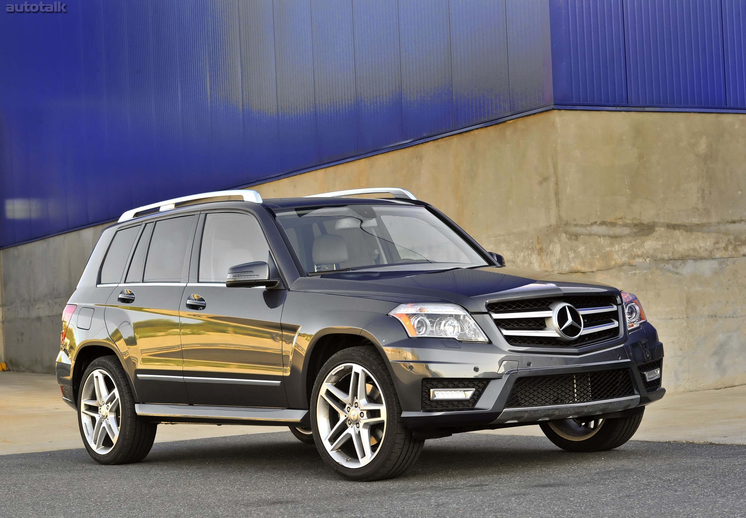 Mercedes glk. Mercedes Benz GLK 350. Mercedes Benz GLK AMG. Mercedes GLK 350 AMG. Мерседес Бенц GLK 350 2011.