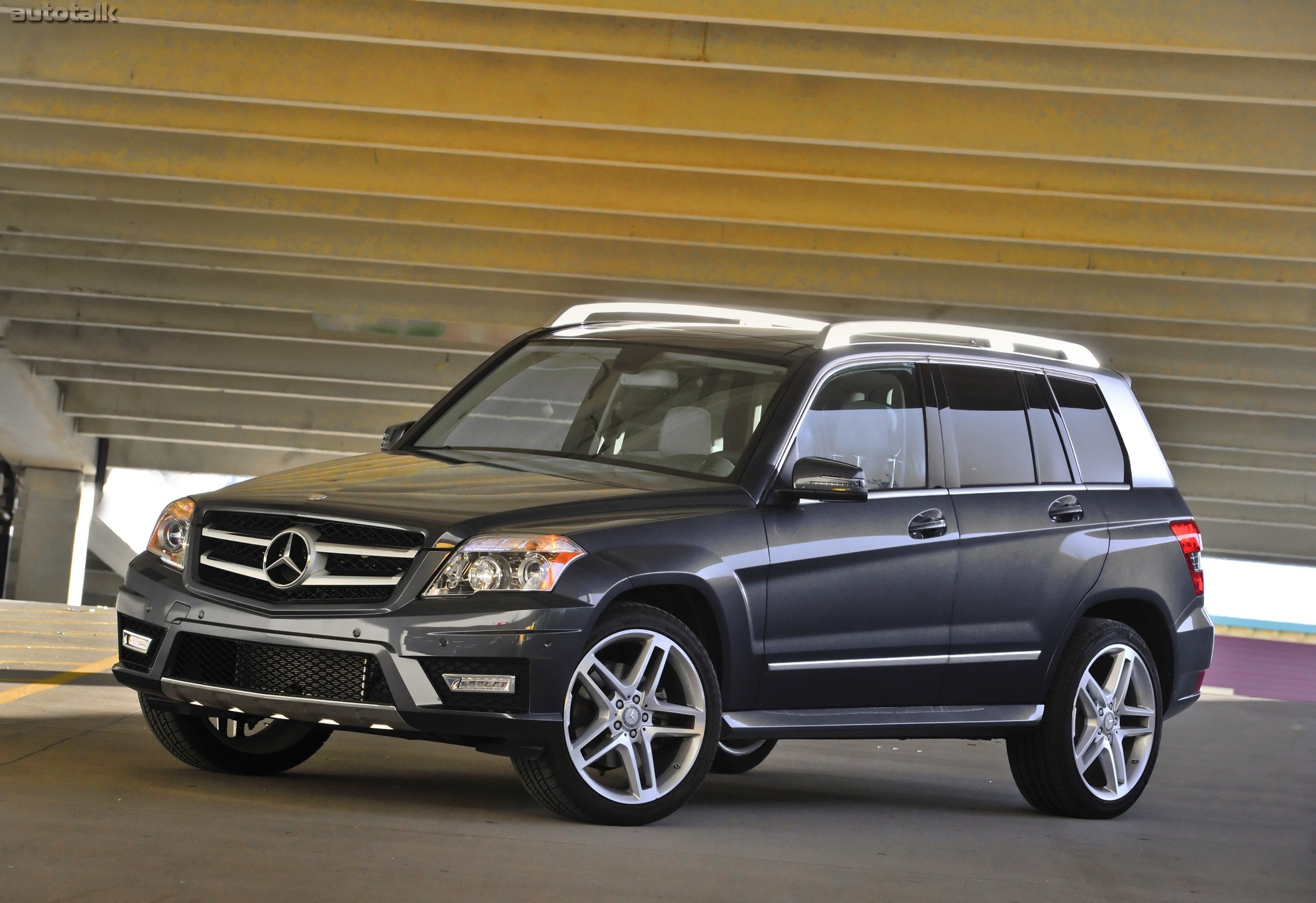 Mercedes benz glk. Mercedes Benz GLK AMG. Mercedes Benz GLK 350 AMG. Mercedes-Benz GLK 2011. Mercedes-Benz GLK-klasse 2011.