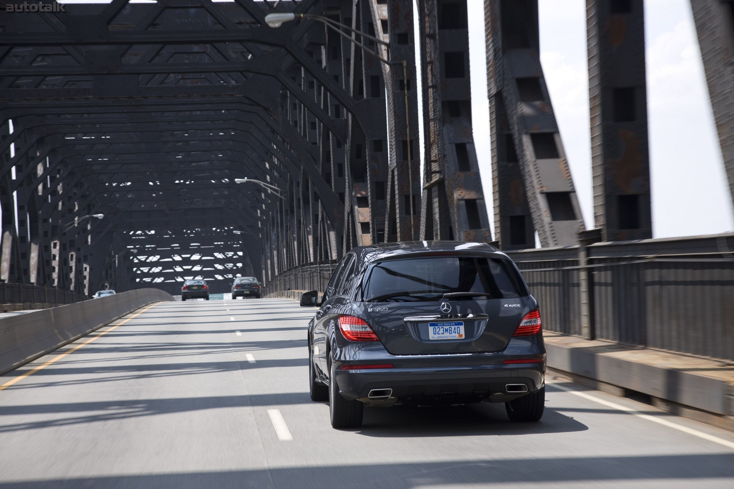 2011 Mercedes-Benz R350 4MATIC