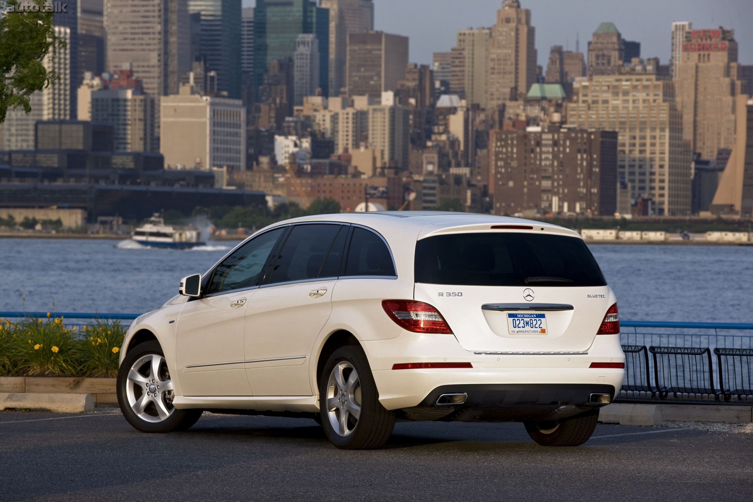 2011 Mercedes-Benz R350 BlueTEC