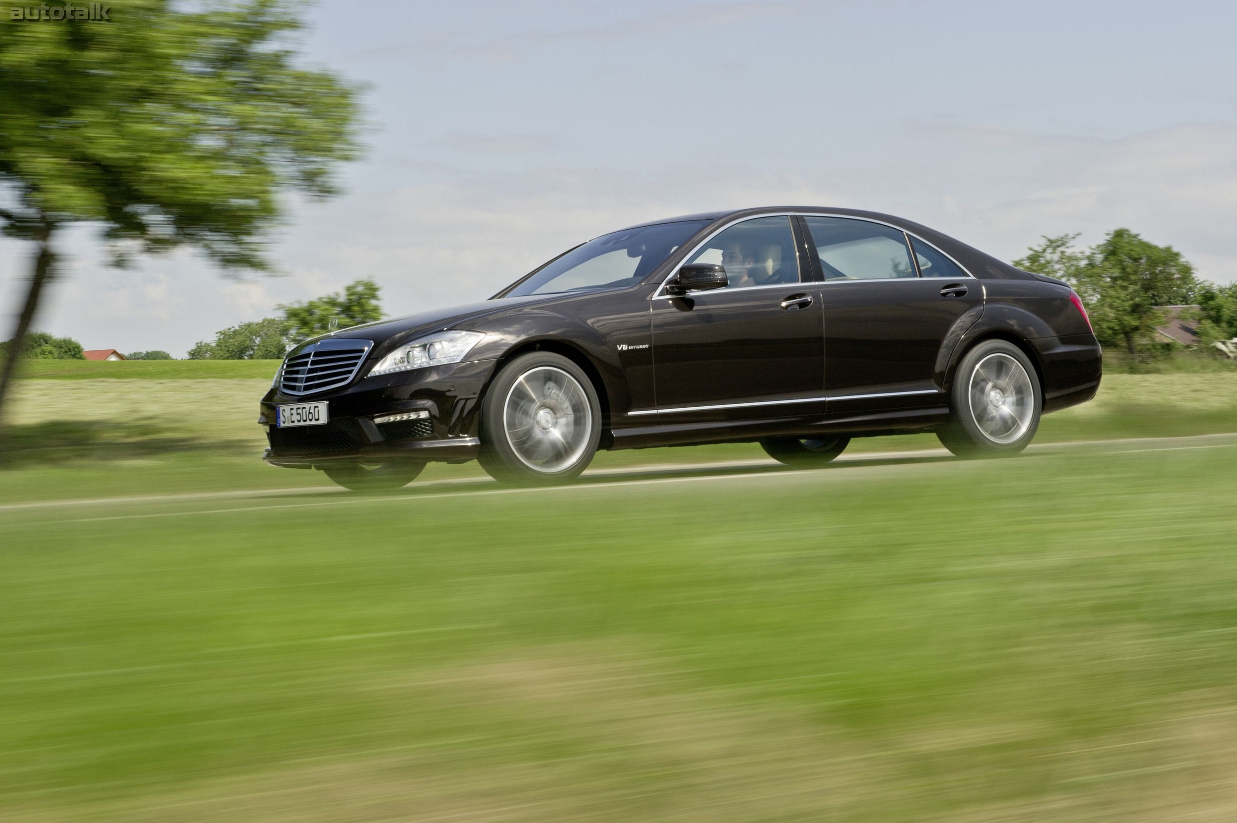 2011 Mercedes-Benz S63 AMG