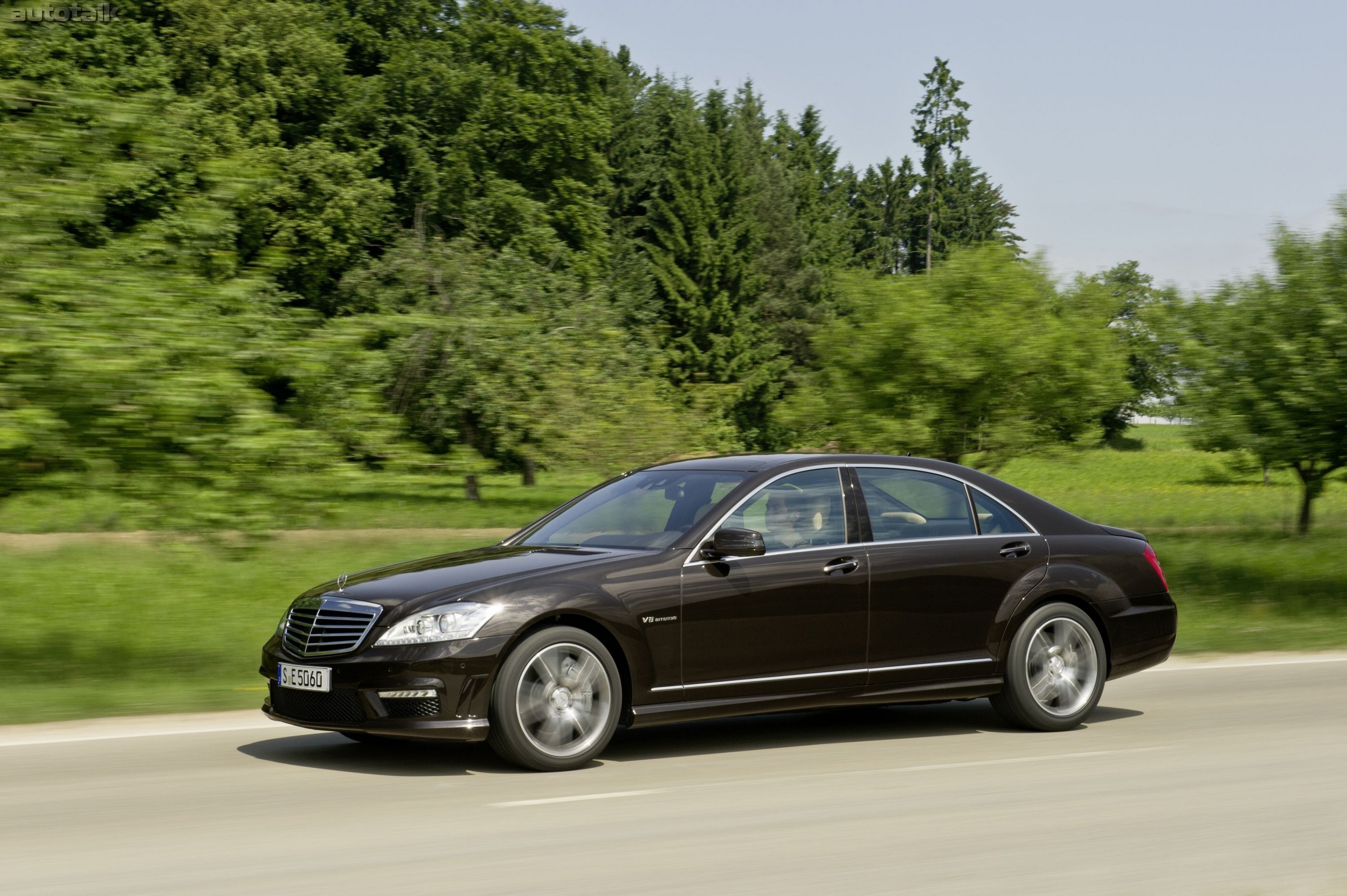 2011 Mercedes-Benz S63 AMG