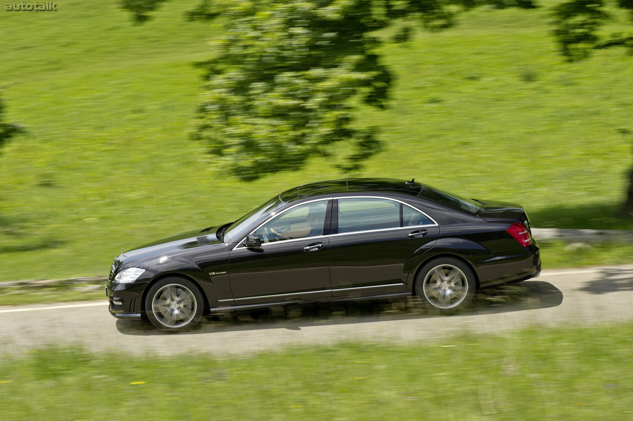 2011 Mercedes-Benz S63 AMG