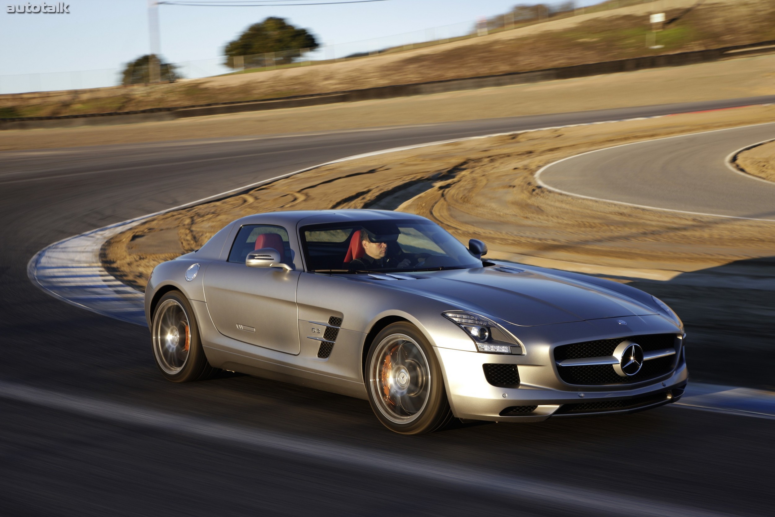 Mercedes Benz SLS AMG 2010