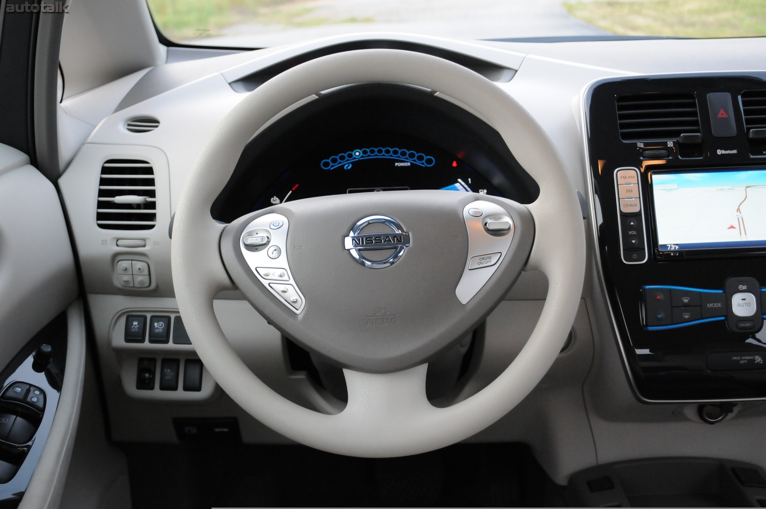 2011 Nissan Leaf Review