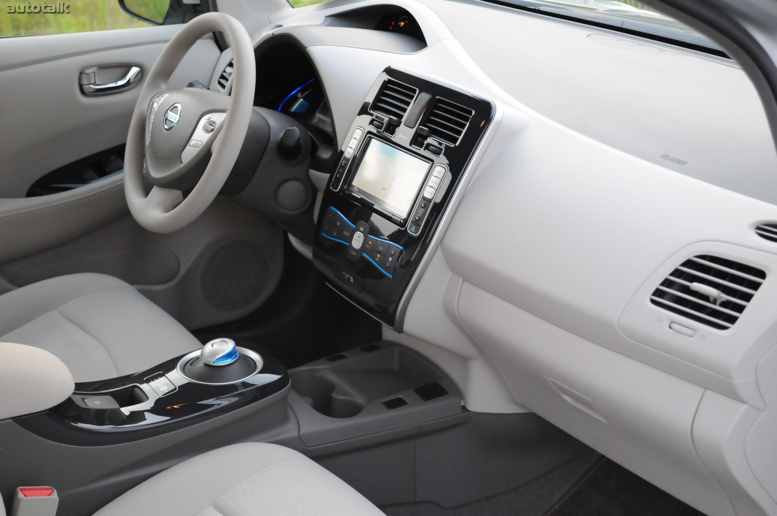 2011 Nissan Leaf Review