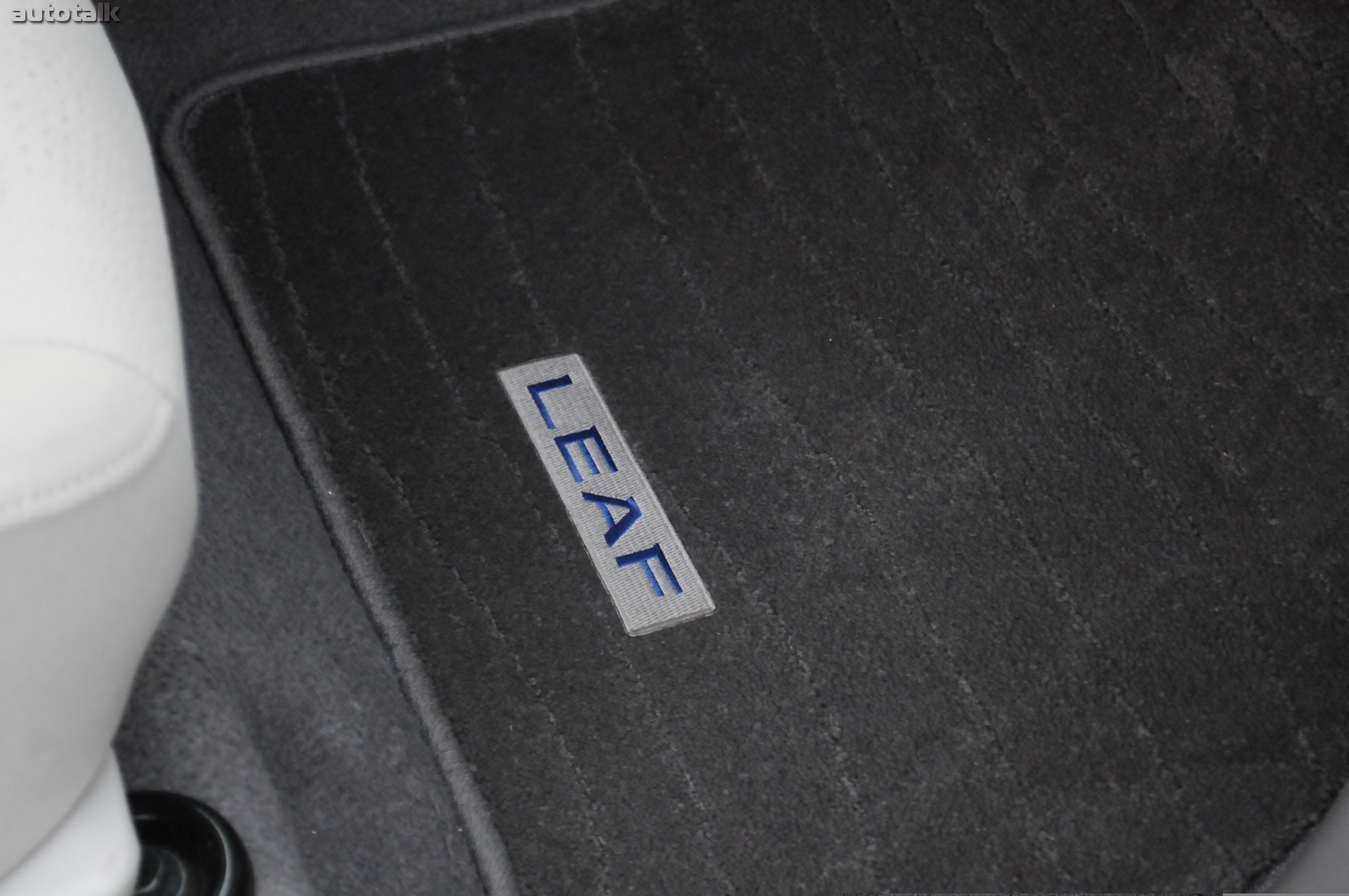 2011 Nissan Leaf Review