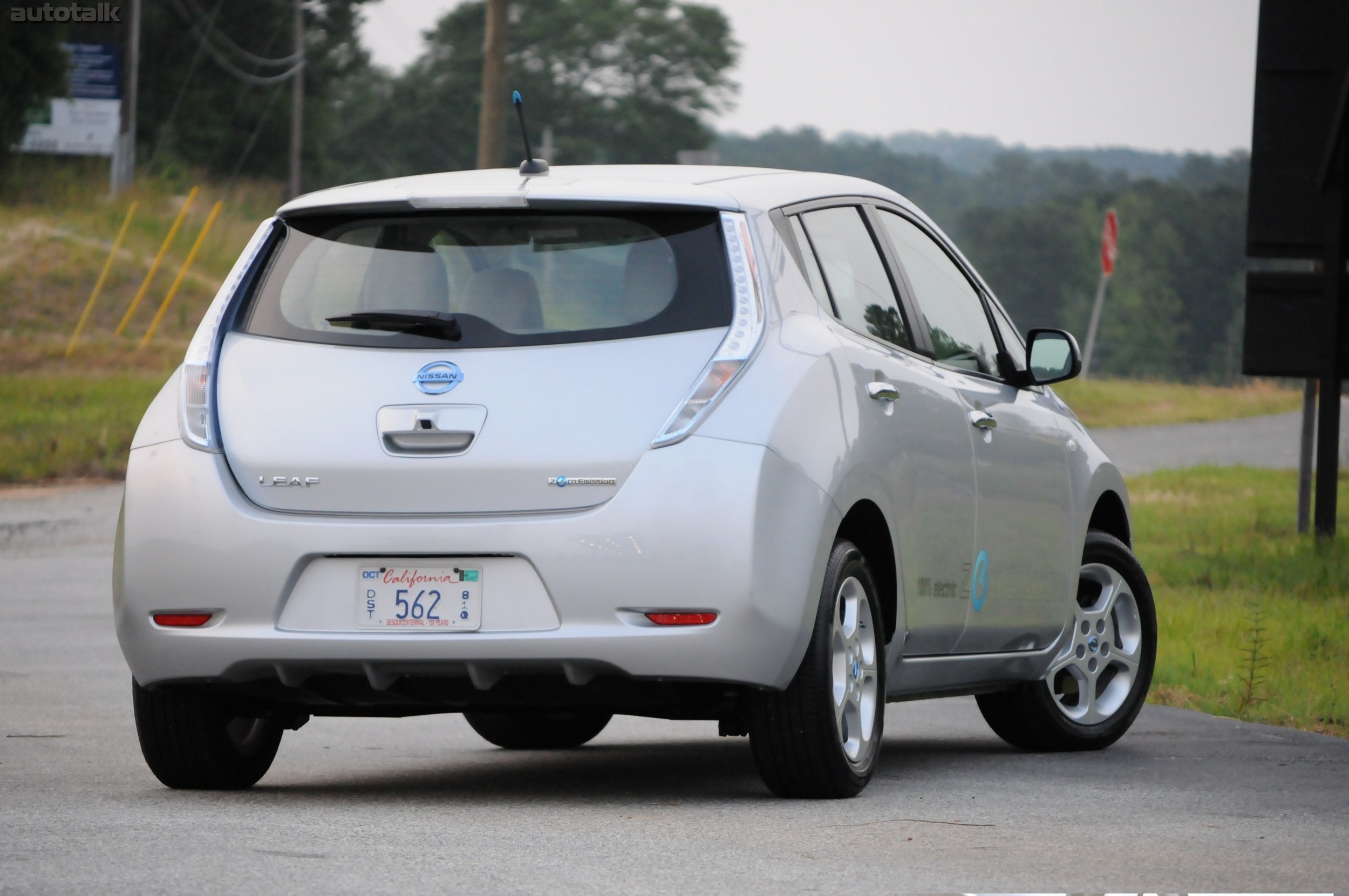 2011 Nissan Leaf Review