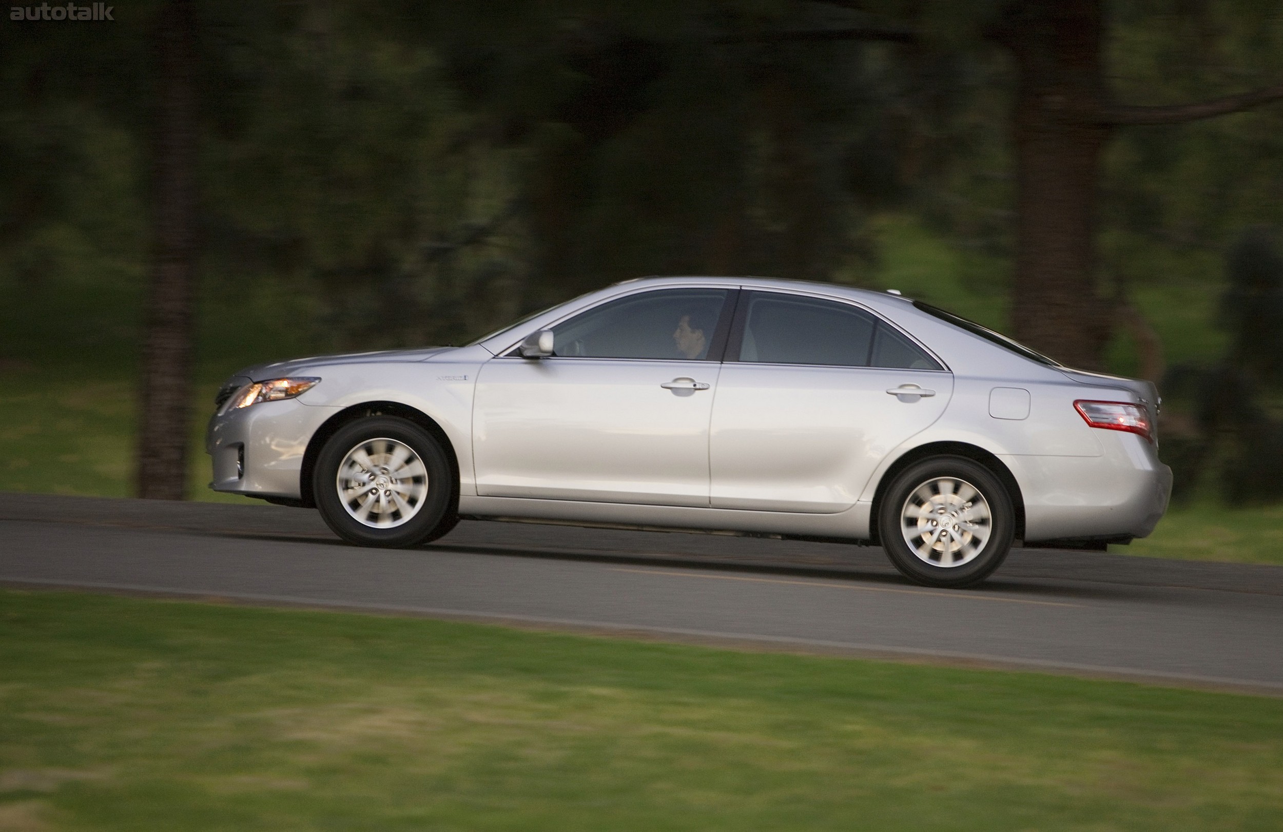 Toyota 2010 года. Camry 2 2010 Hybrid. Toyota Camry 2010 Hybrid. Toyota Camry Hybrid 2011. Toyota Camry 2010 2011.