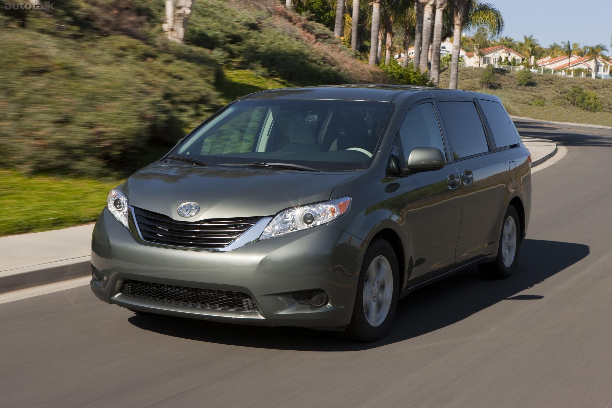 2011 Toyota Sienna LE