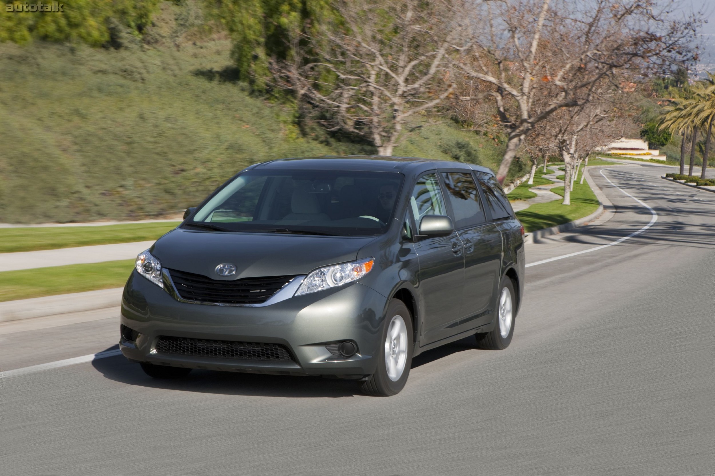 2011 Toyota Sienna LE