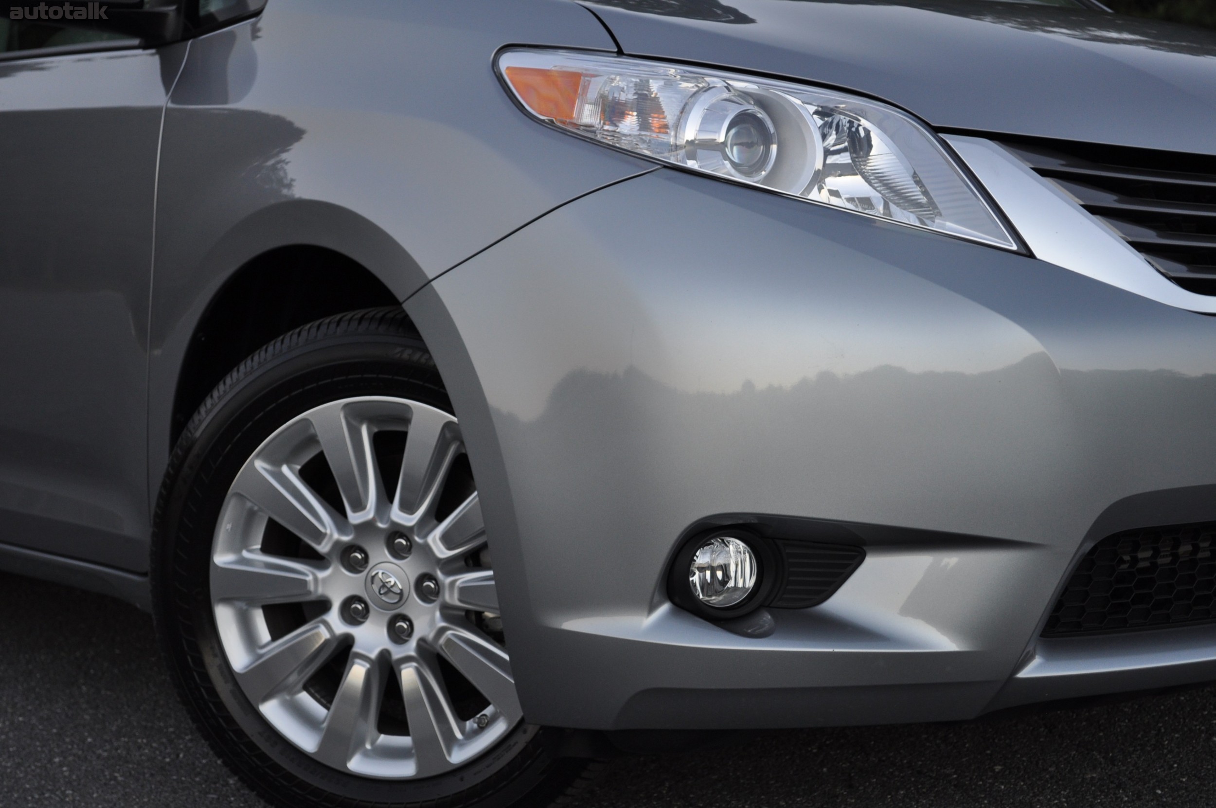 2011 Toyota Sienna Review